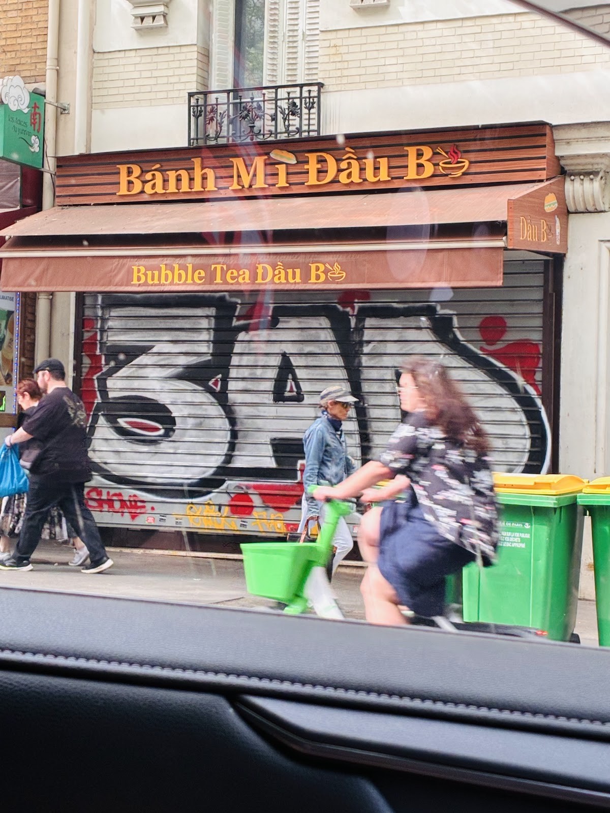 Banh mi Dau Bo: the place