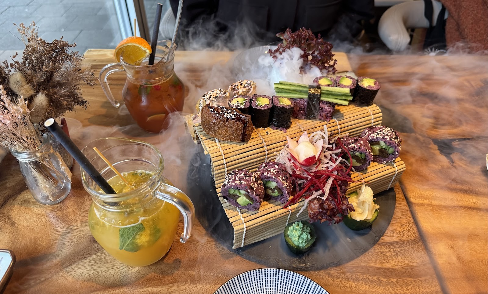 Mandala: food & drinks