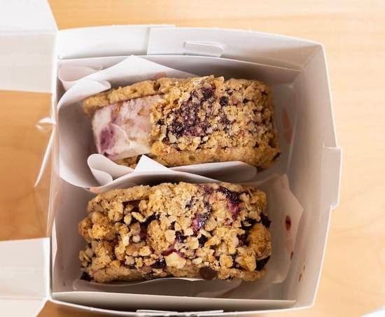 Kate's Ice Cream: food & drinks