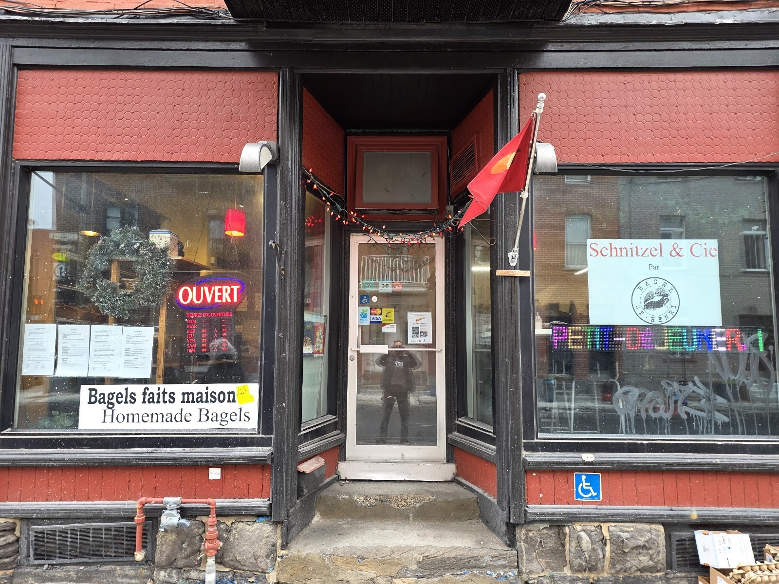 Schnitzel & Cie par Bagel St-Henri: the place