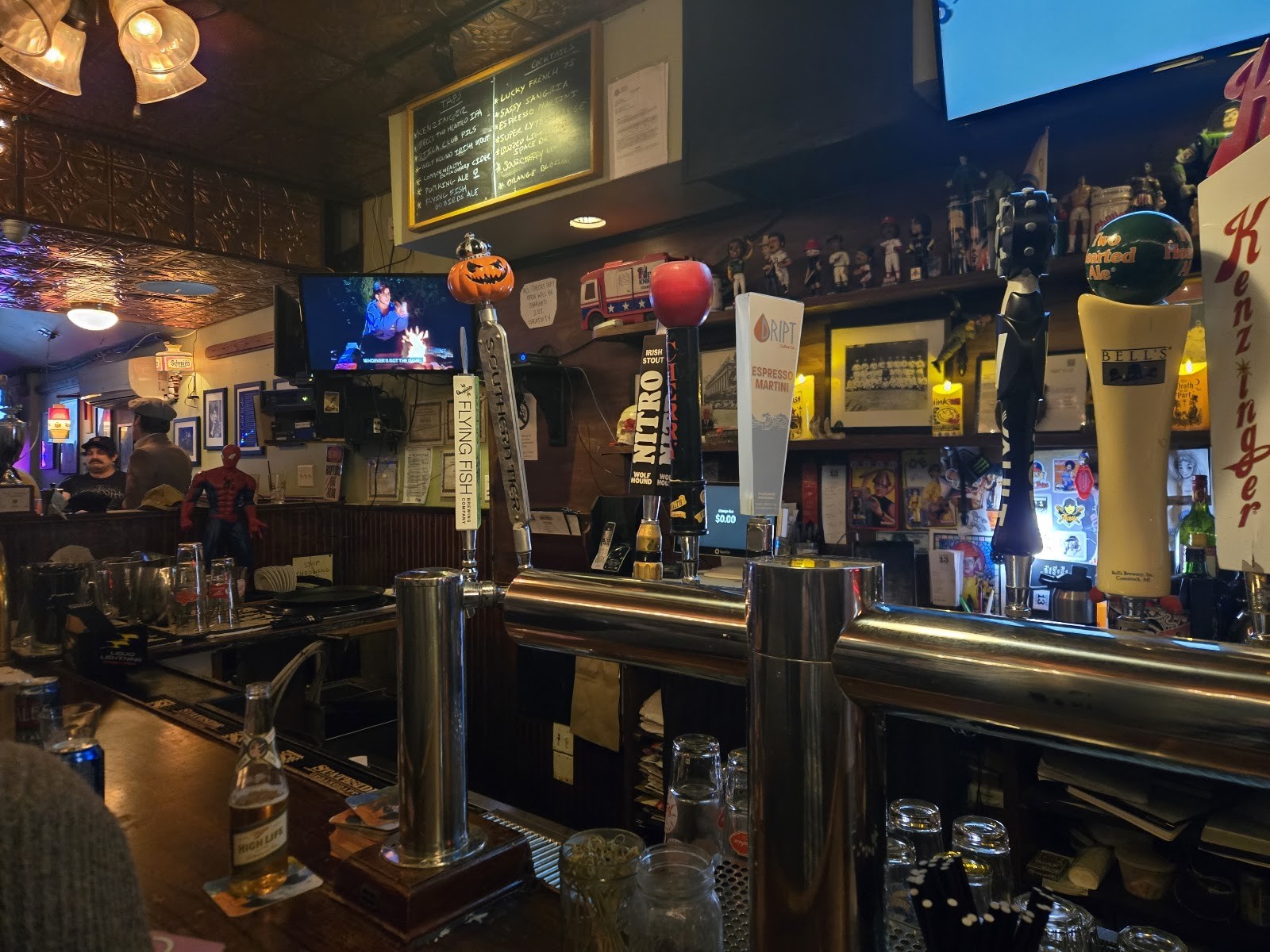 Lucky 13 Pub: the place