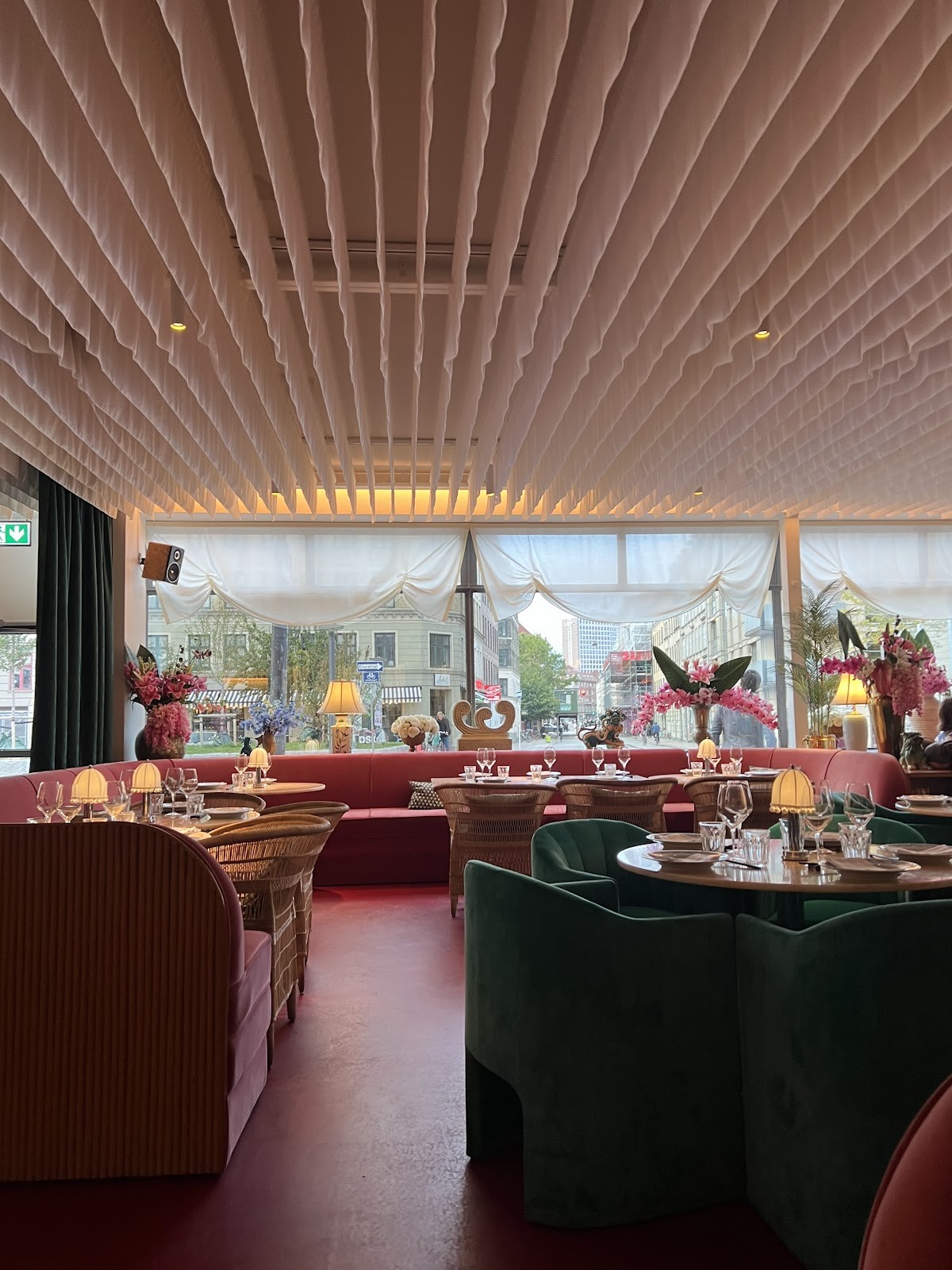 SUPERBON: the place