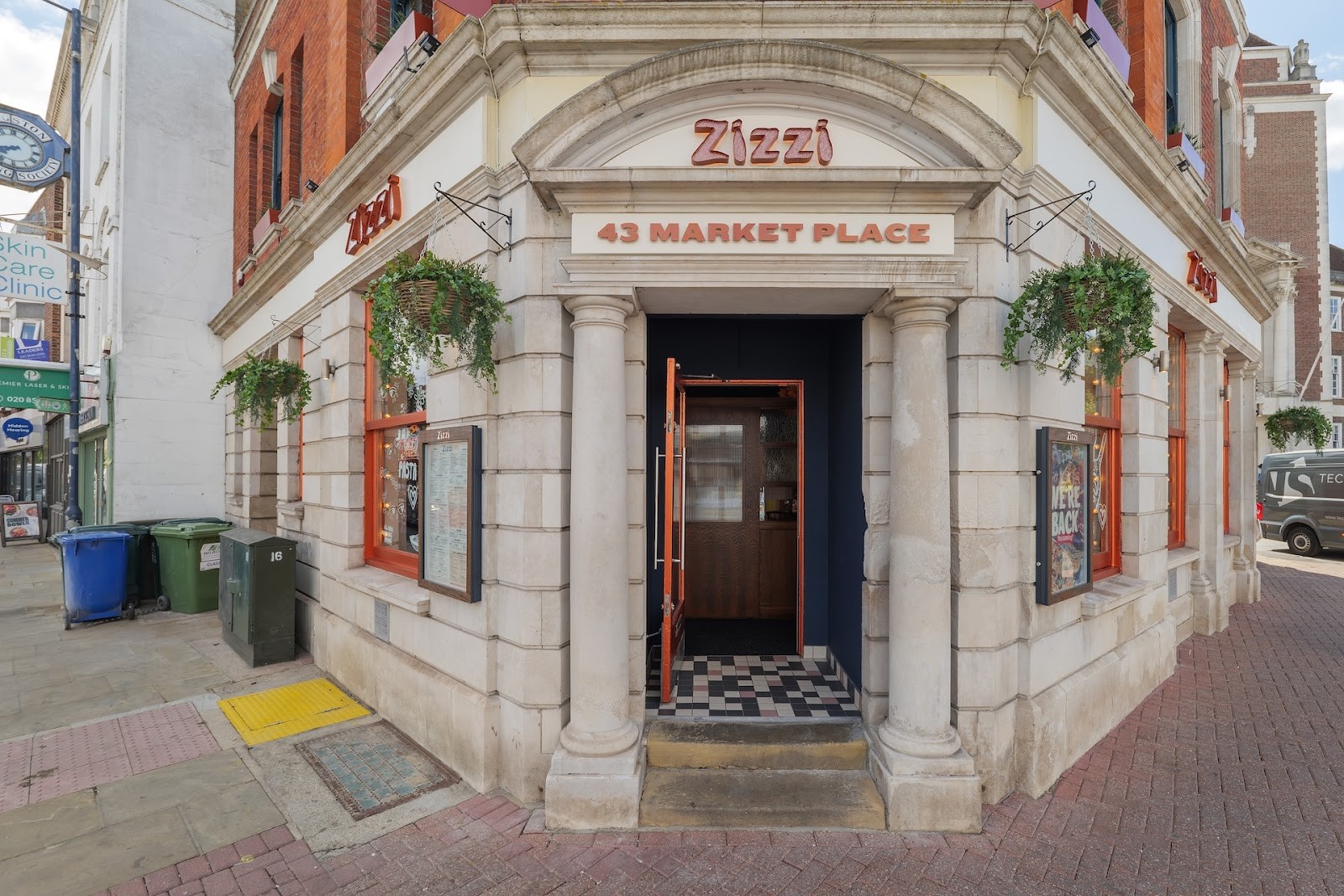 Zizzi - Kingston: the place