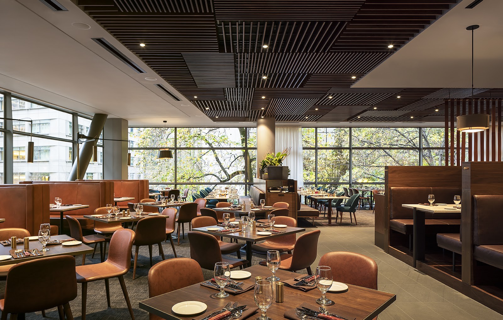 Daniel’s Broiler Downtown: the place