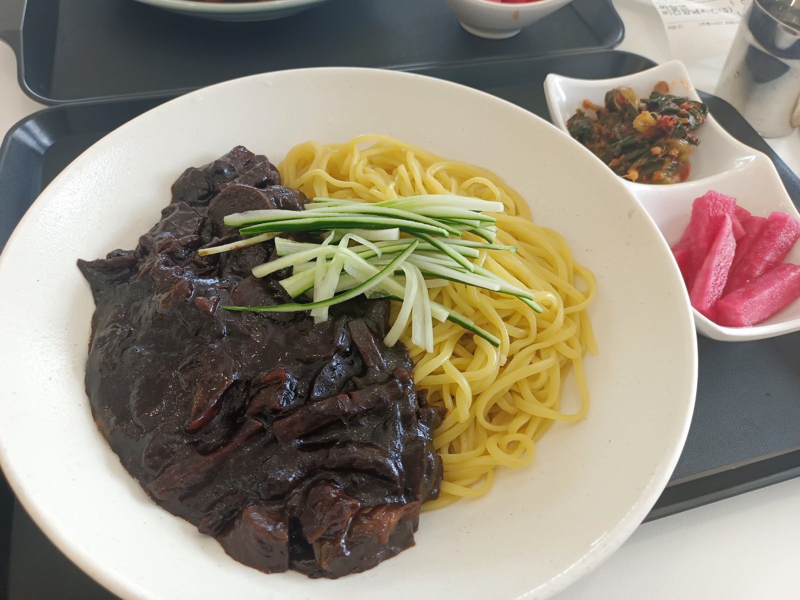 Loving Hut Real Love: food & drinks