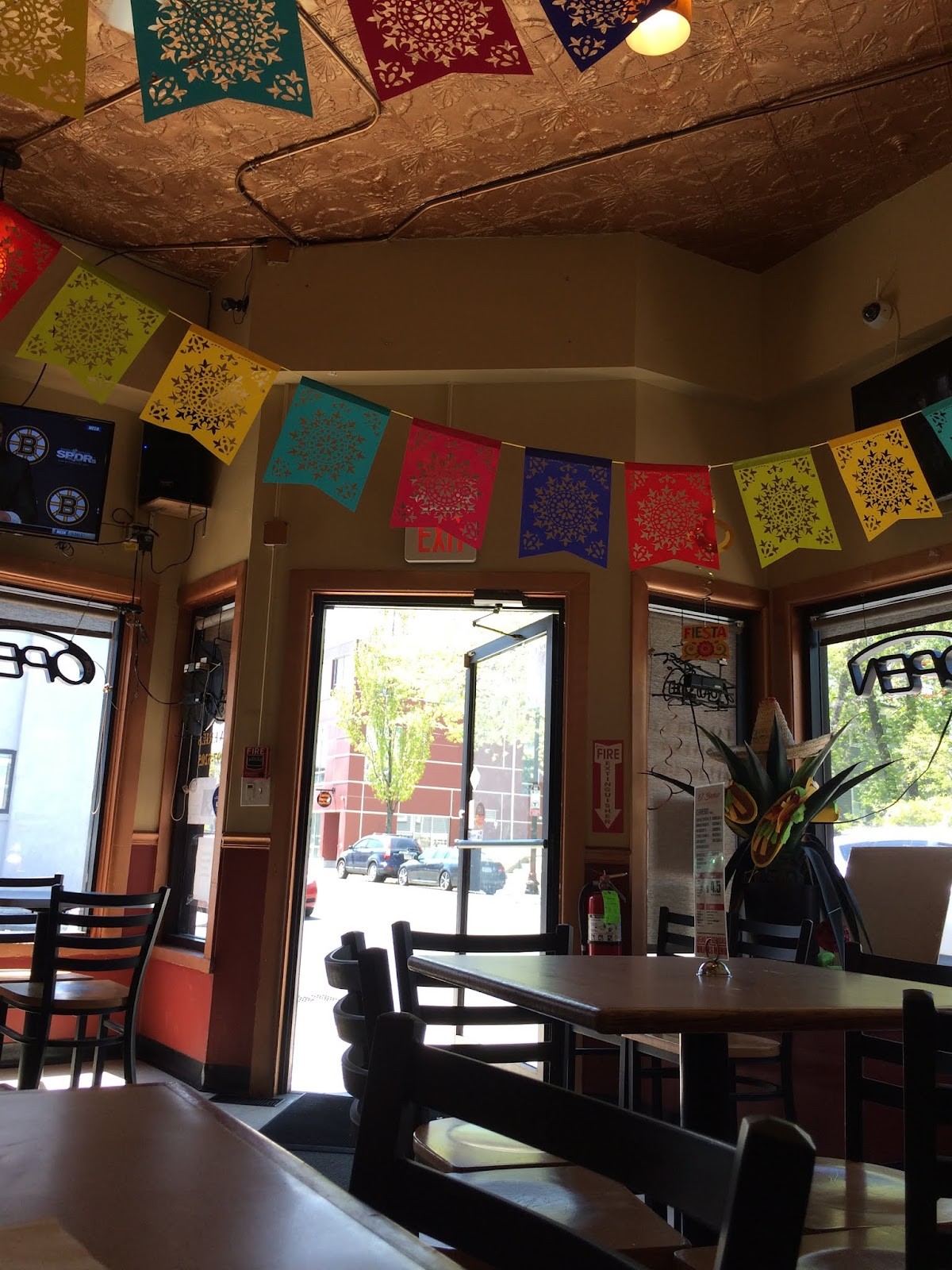El Barrio Mexican Grill: the place