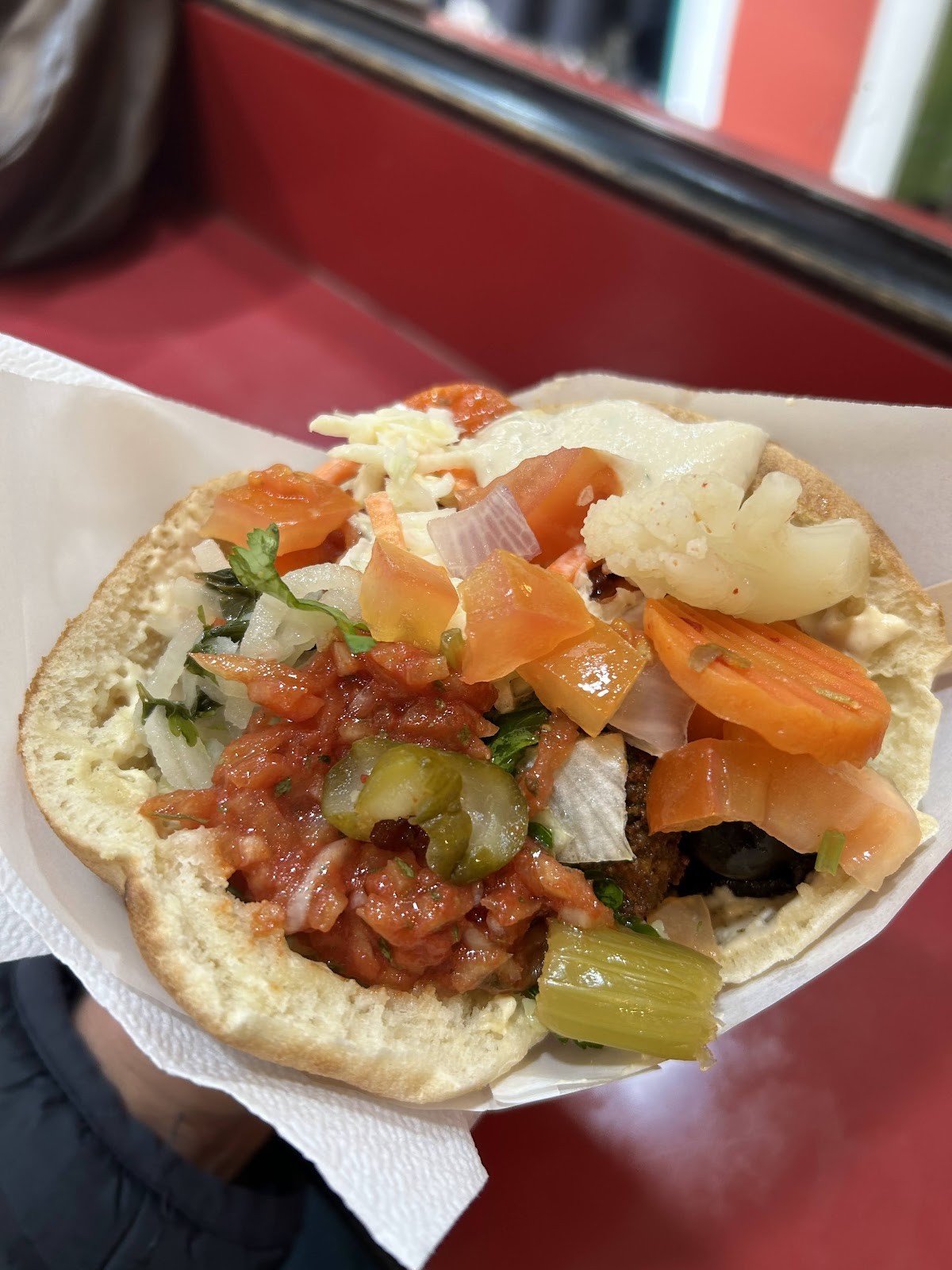 Maoz Falafel: food & drinks