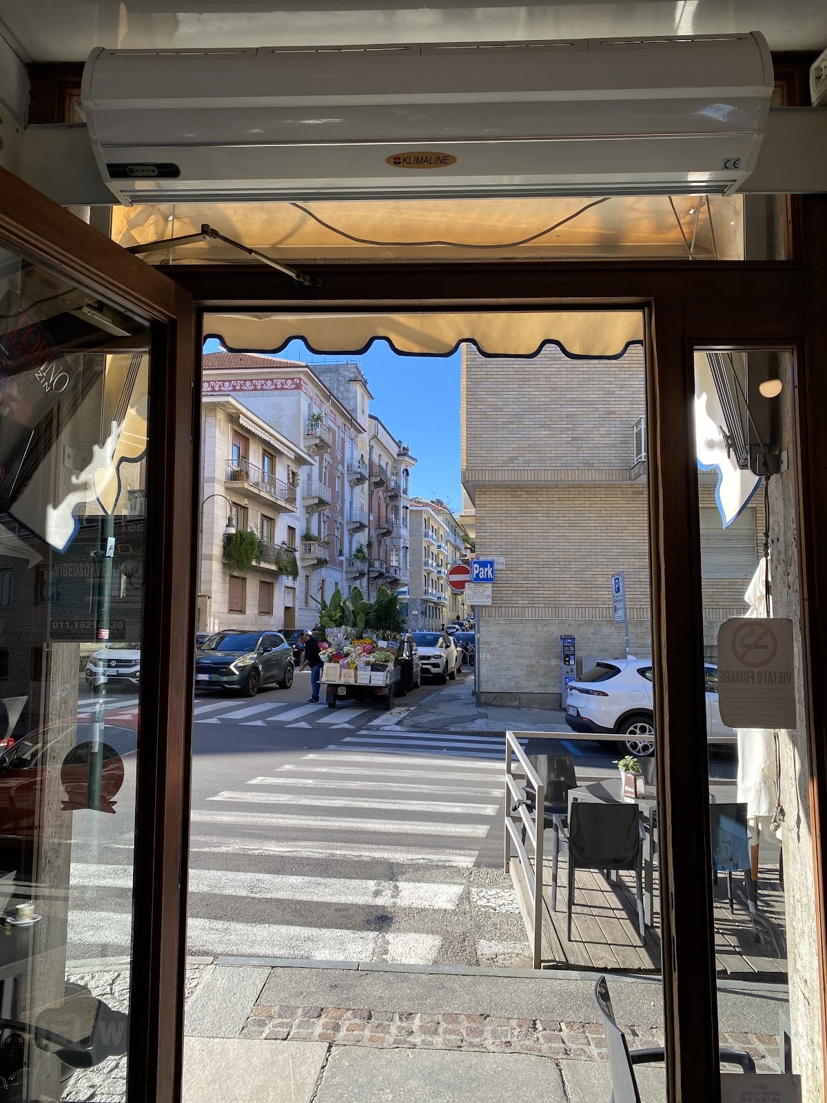 Bar Regina: the place