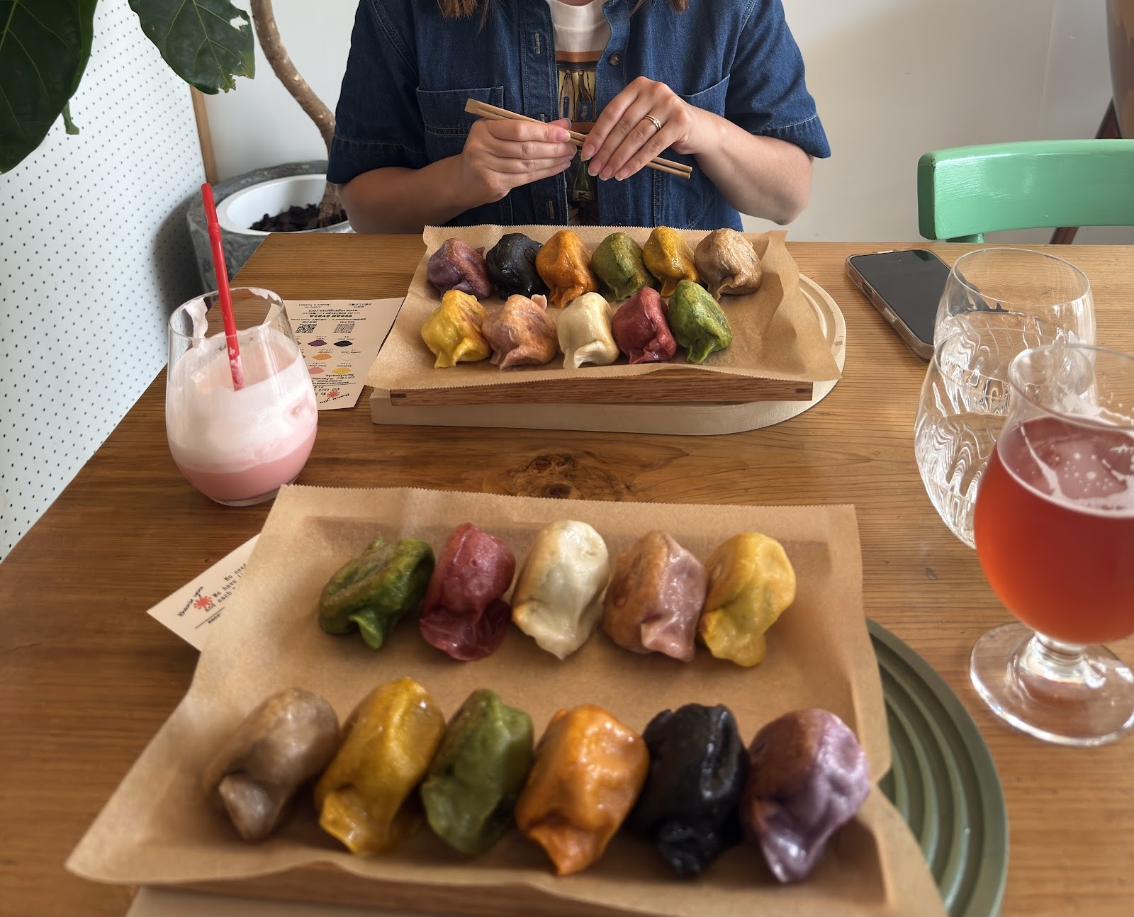 VEGAN GYOZA: food & drinks