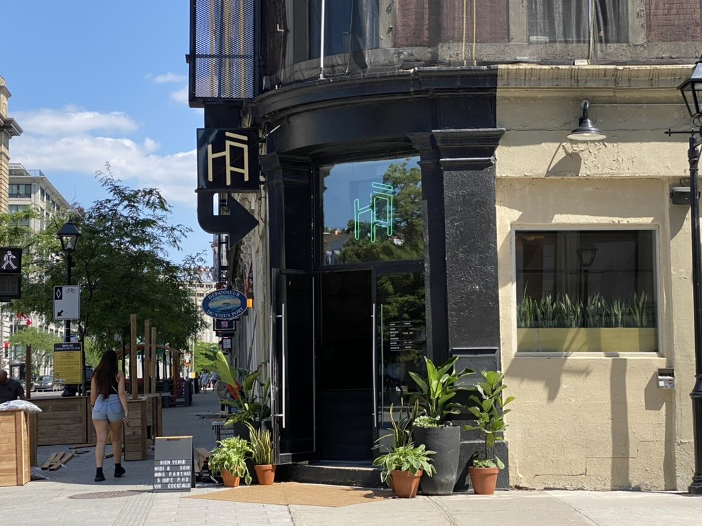HÀ Vieux-Montréal: the place