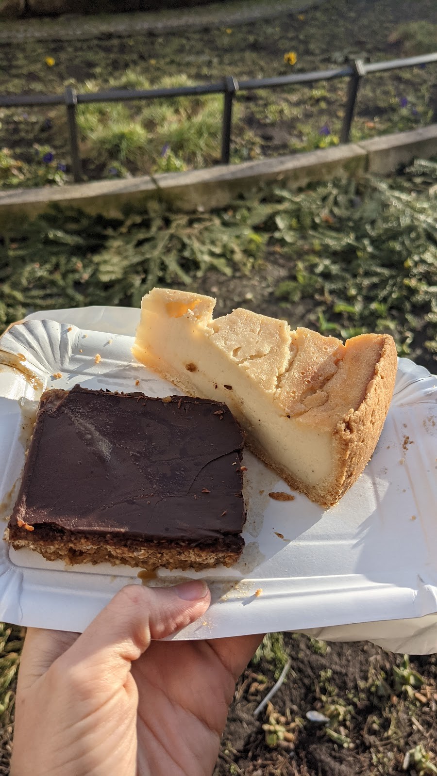 Radikalecker ~ Vegan Café Kollektiv: food & drinks