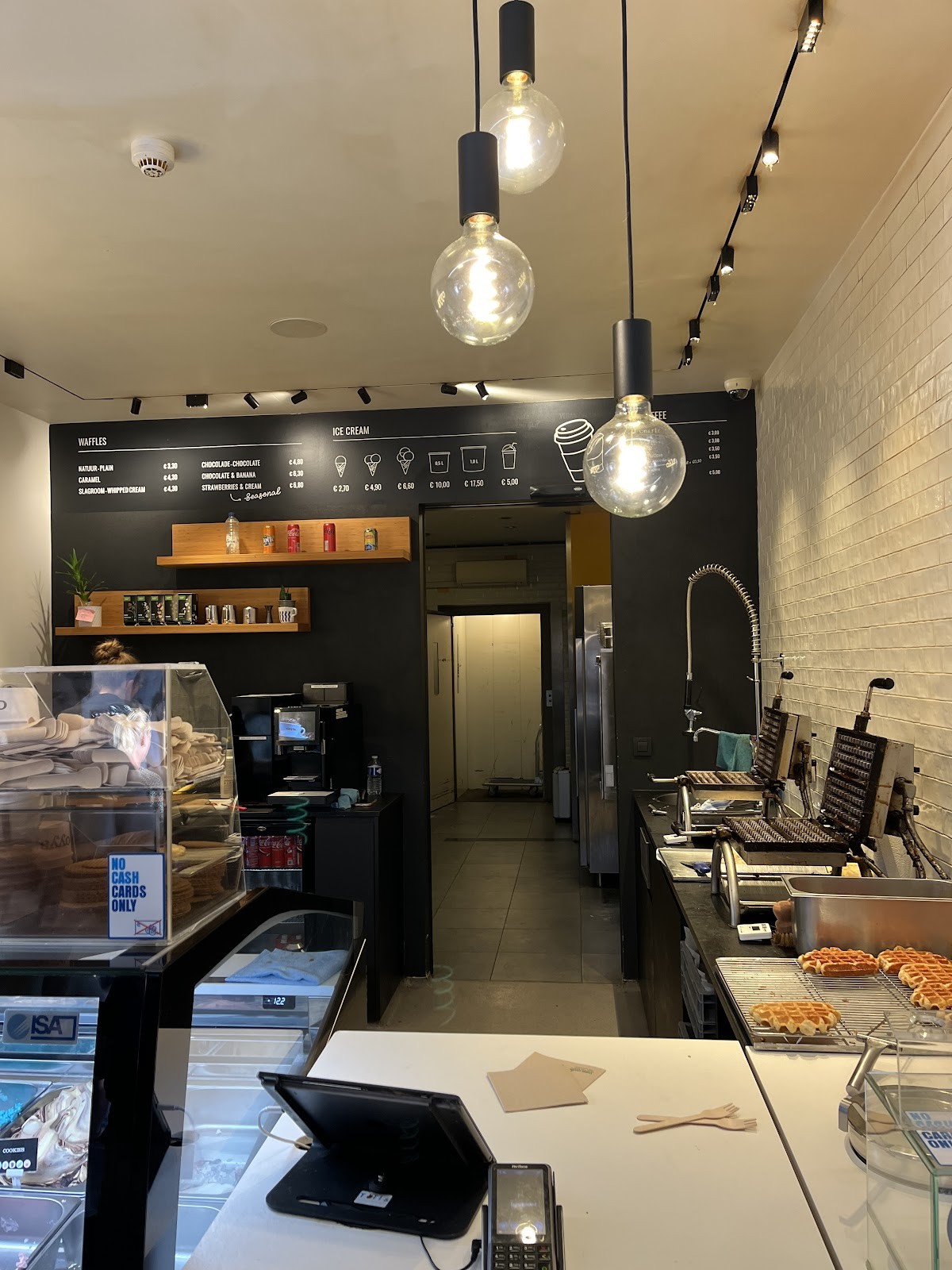 oyya - waffles & ice cream: the place