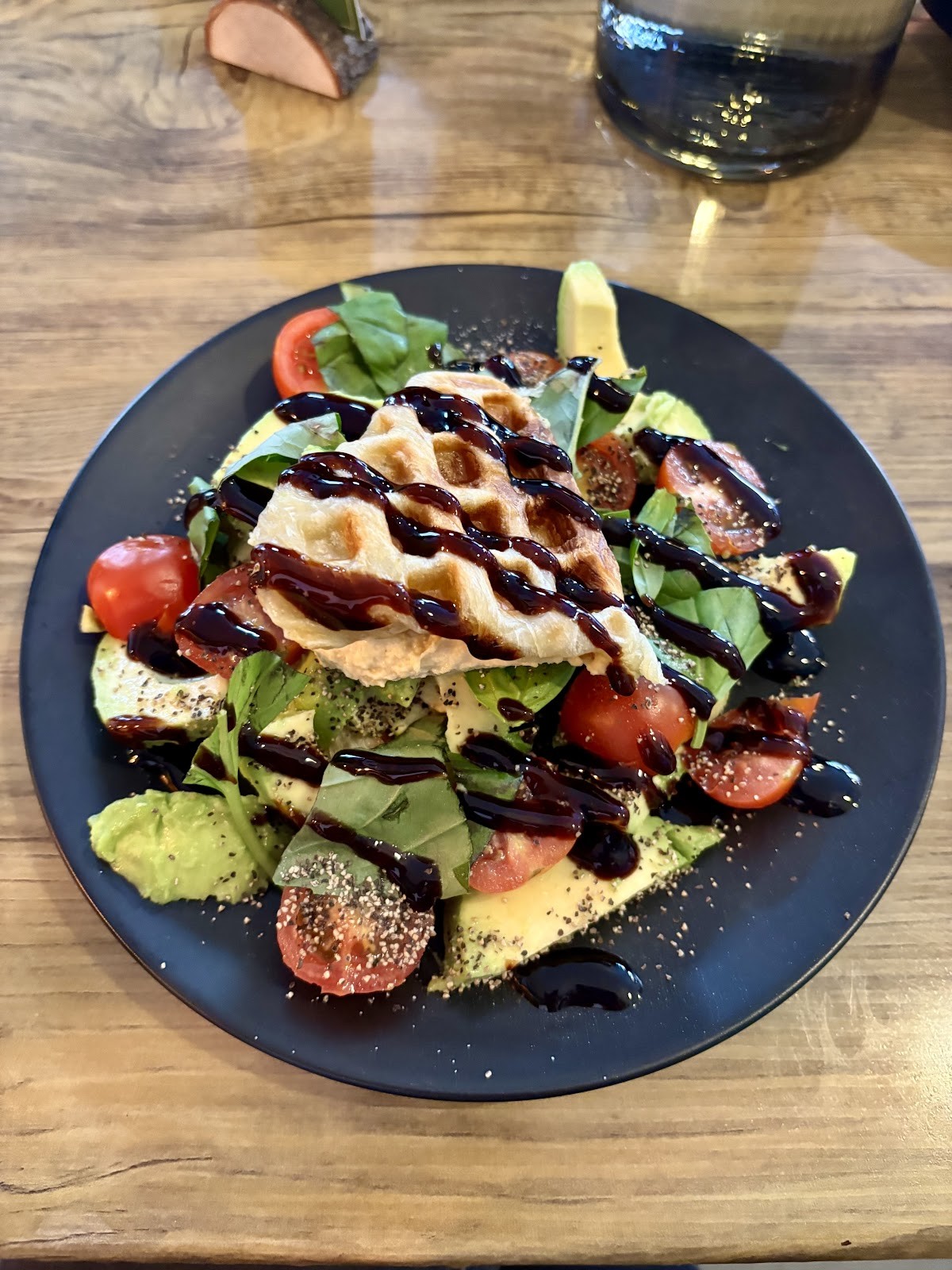 Comewell's: food & drinks