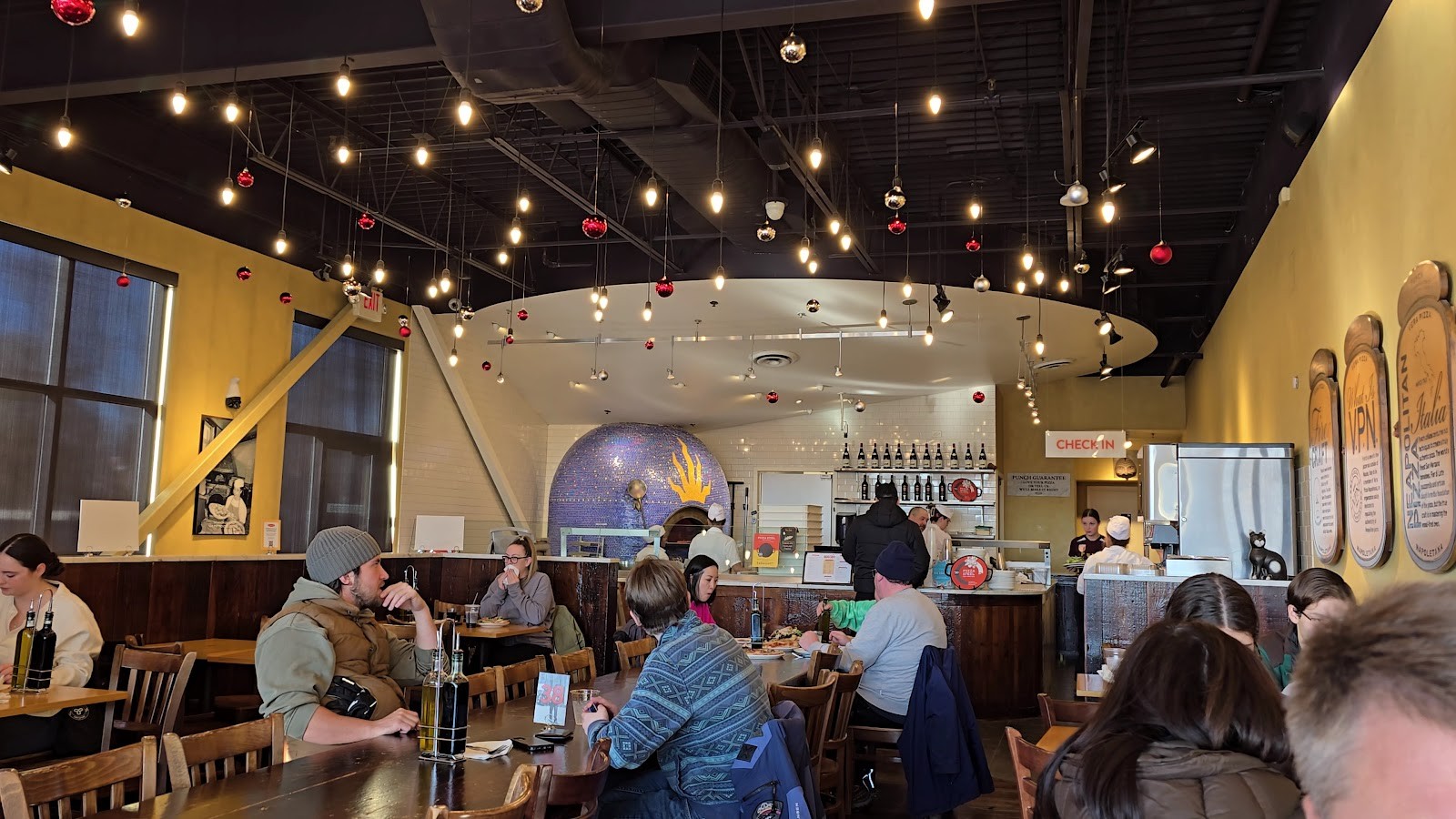 Punch Pizza Lake Street: the place