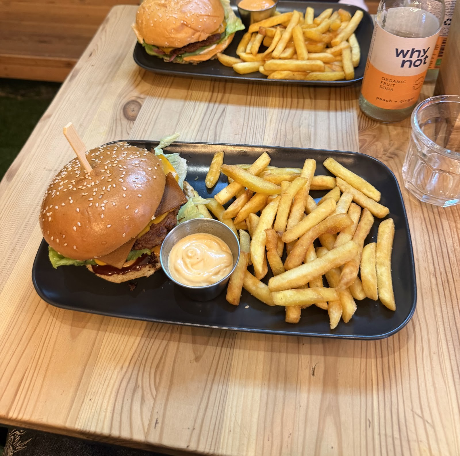 Plant Base: food & drinks