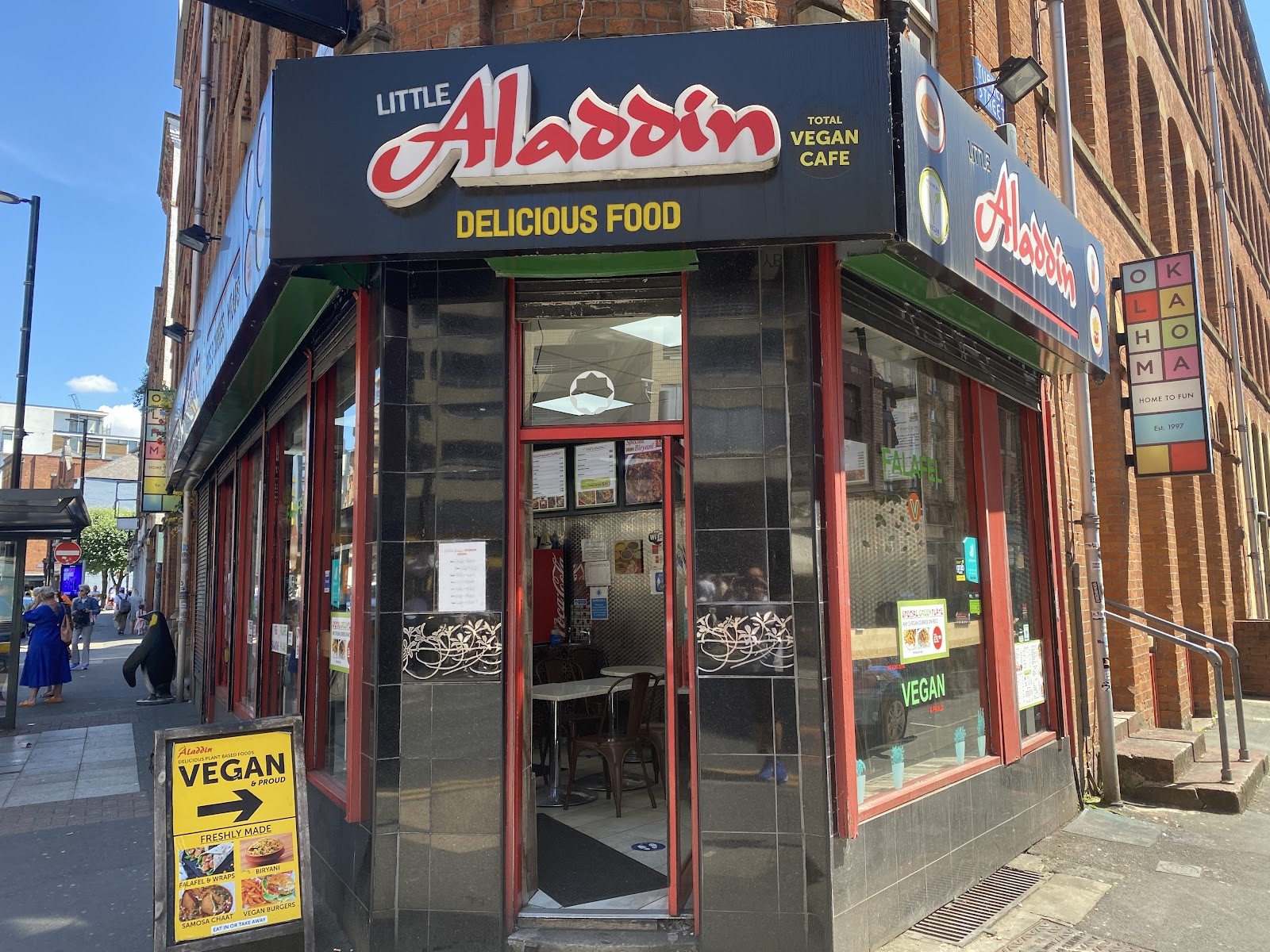 Little Aladdin foods (vegan cafe): the place