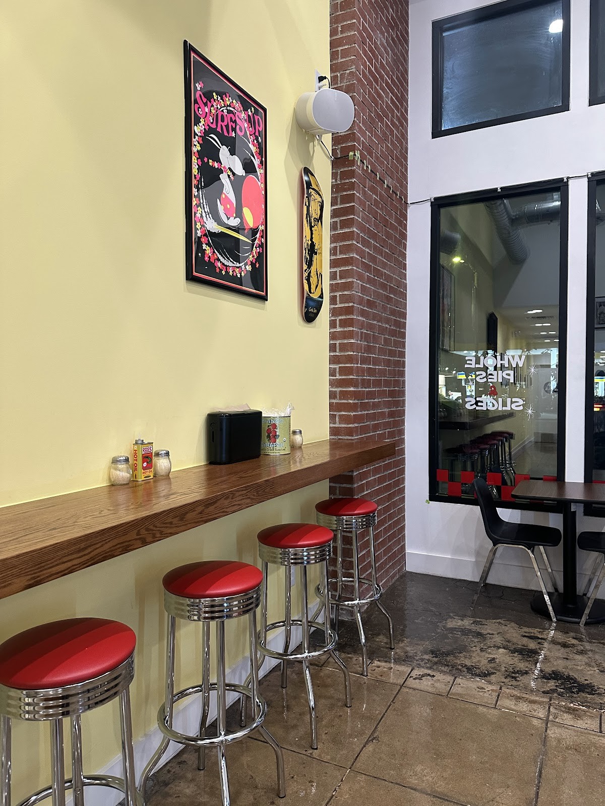 Old Gold Tomato Pie: the place