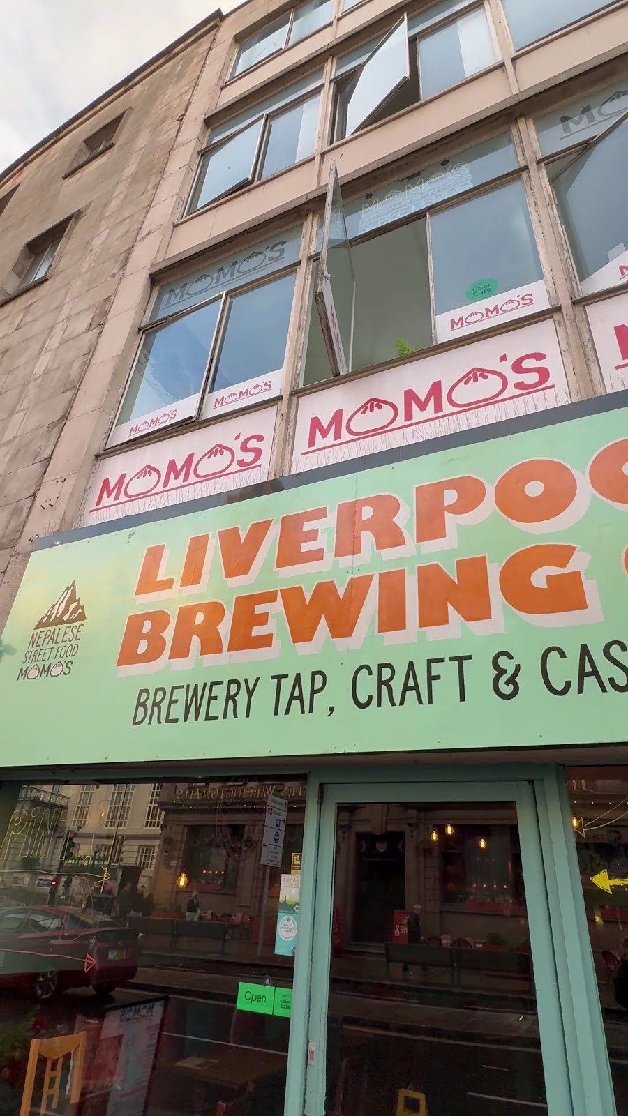 Momos: the place