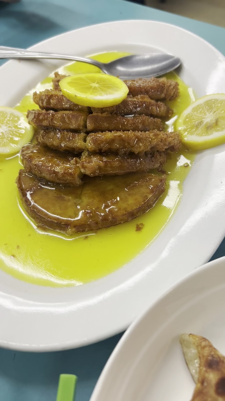 The Lucky Creation Vegetarian Restaurant: food & drinks