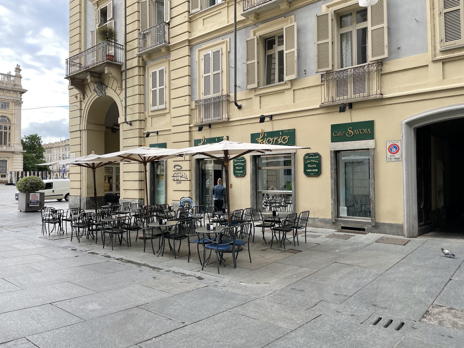 Gelateria Cafè Savoia, già Fiorio: the place