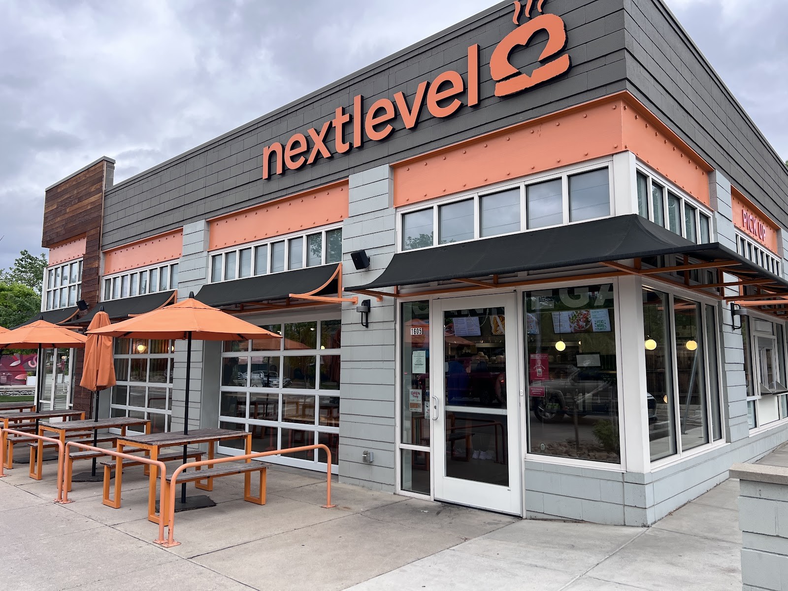 Next Level Veggie Grill Denver: the place