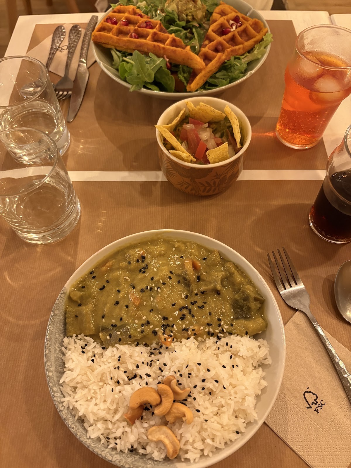 Riz Riz Paradis: food & drinks