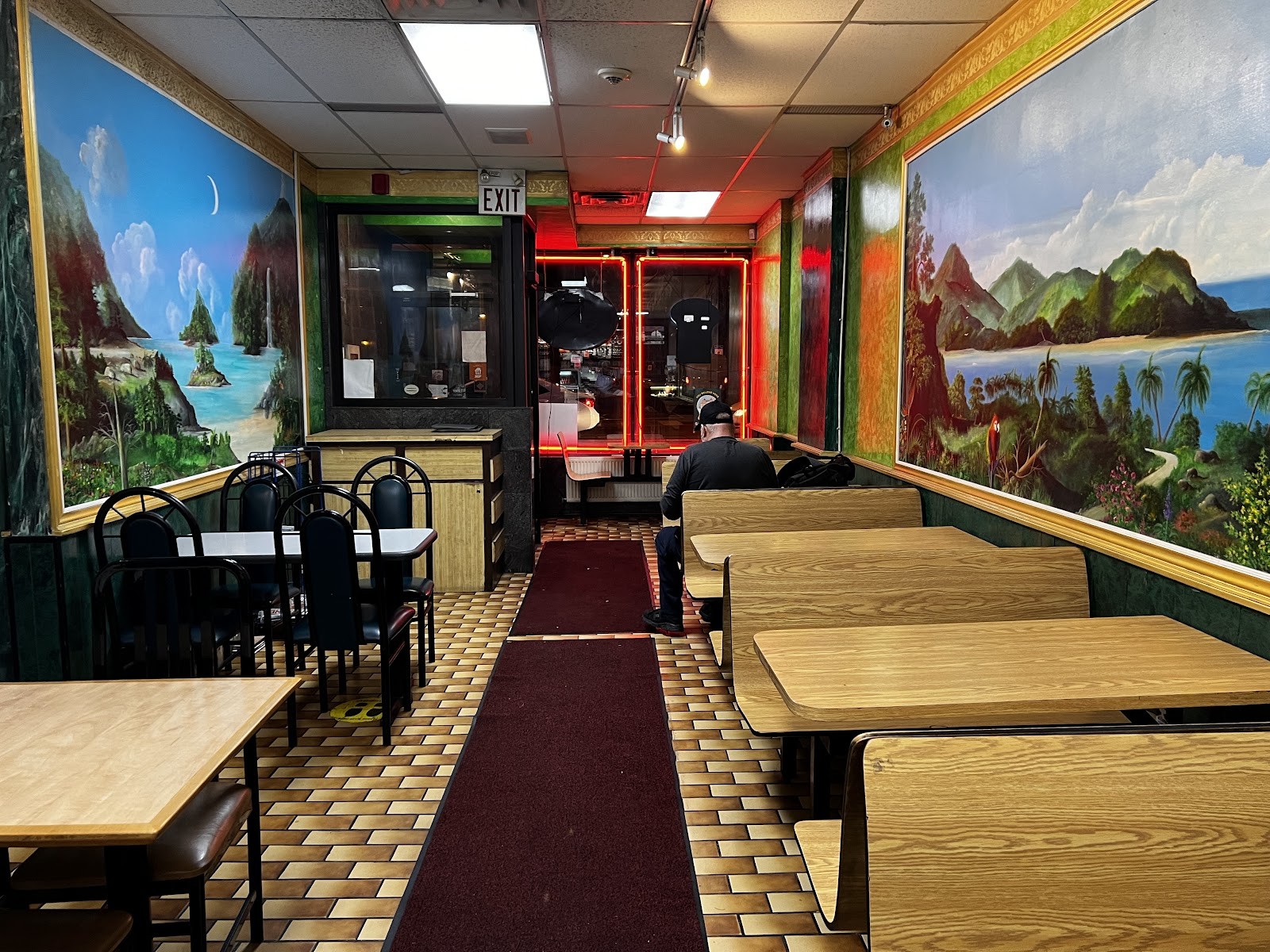 Ali's Roti: the place