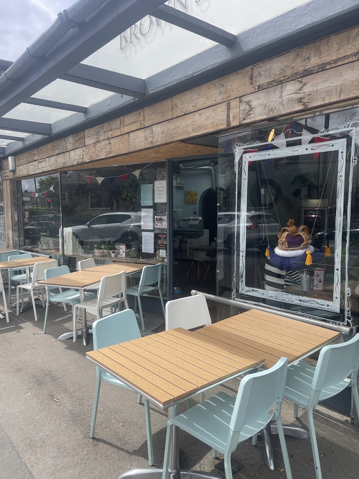 Brown's Greens Vegetarian Cafe Ltd: the place