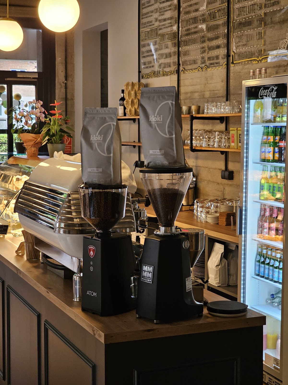 Oliv Coffee & More: the place
