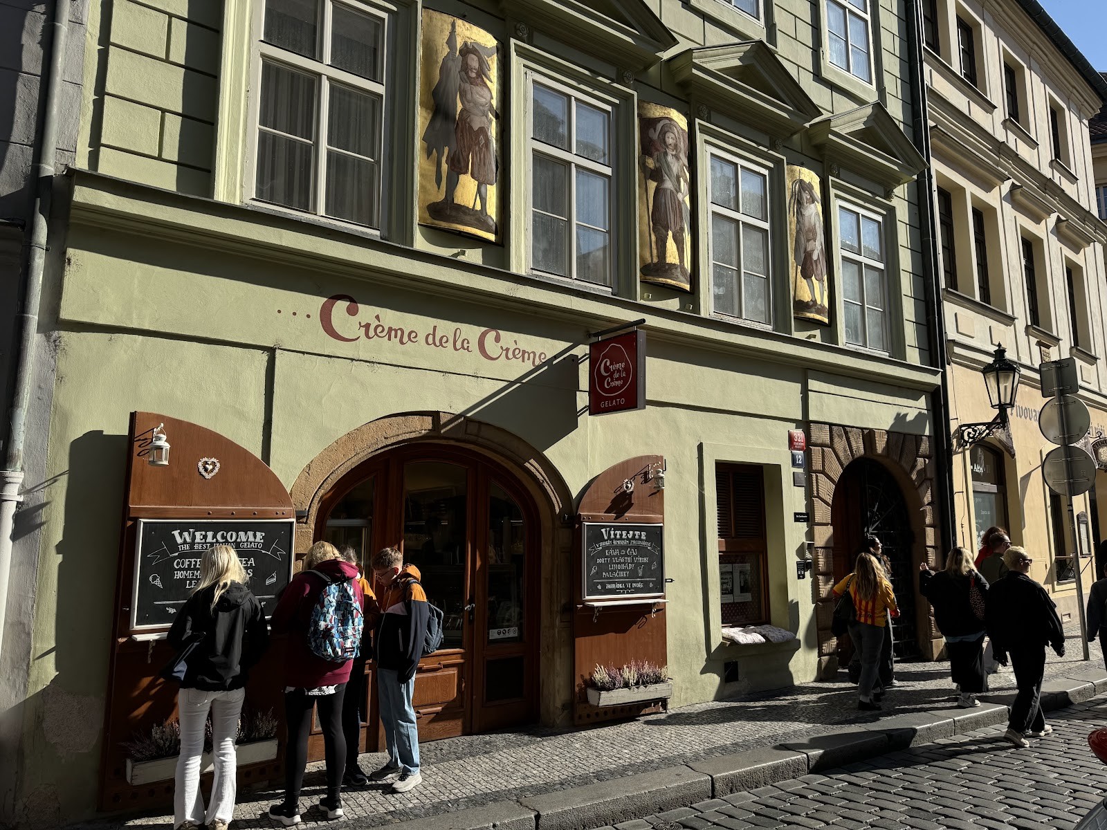Crème de la Crème: the place