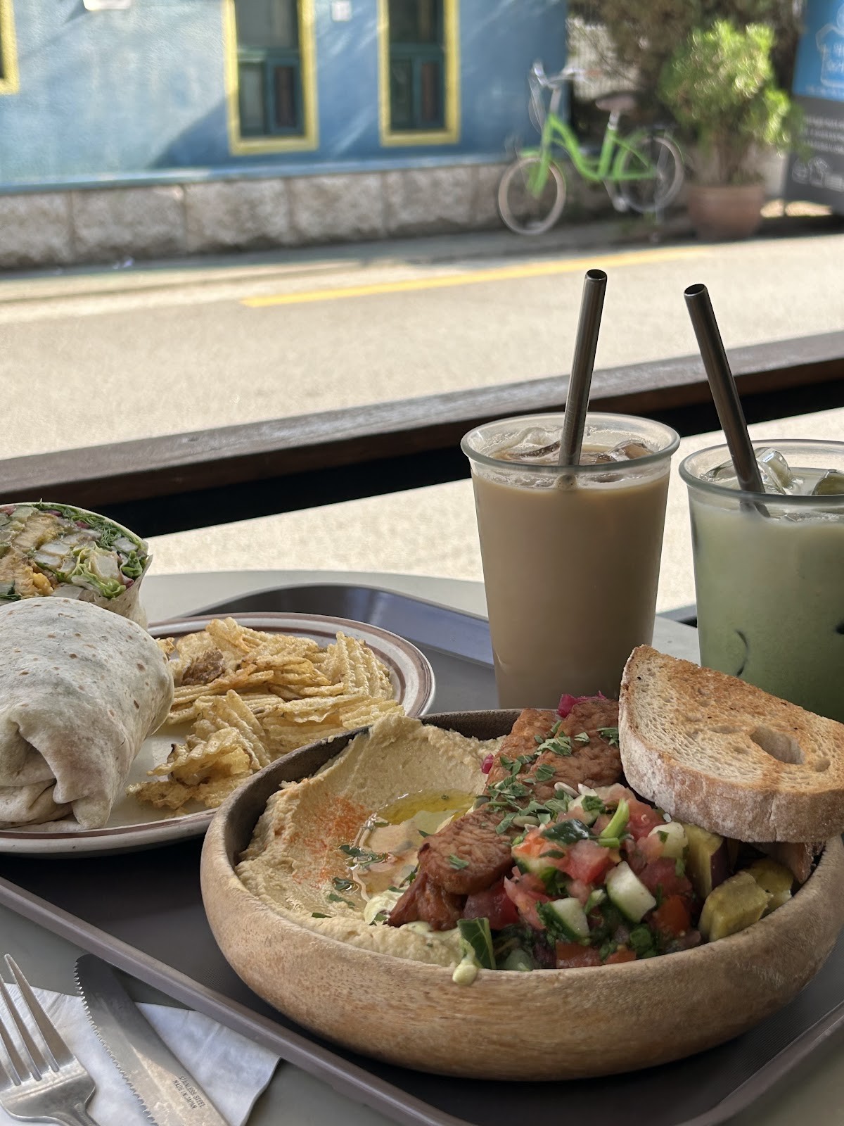 Plant Cafe Seoul (Yeonnam): food & drinks