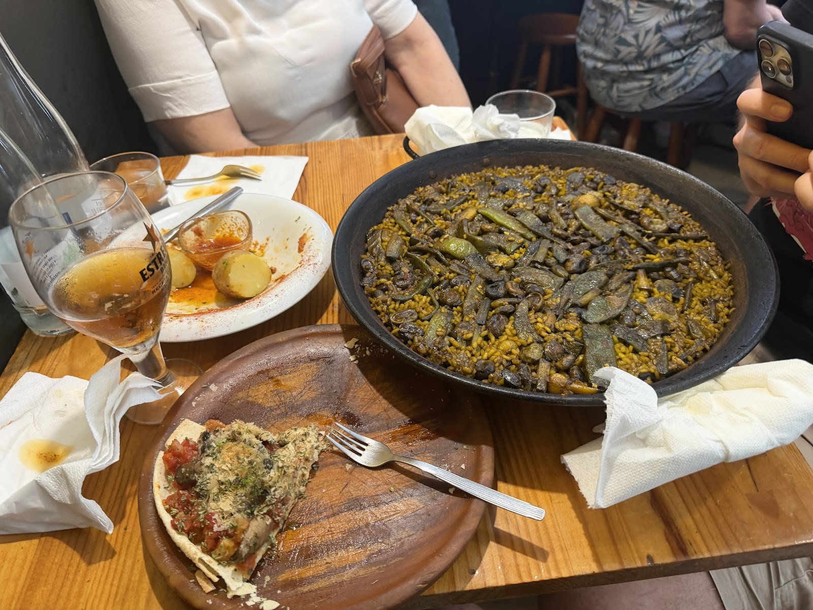 La Tavernaire: food & drinks