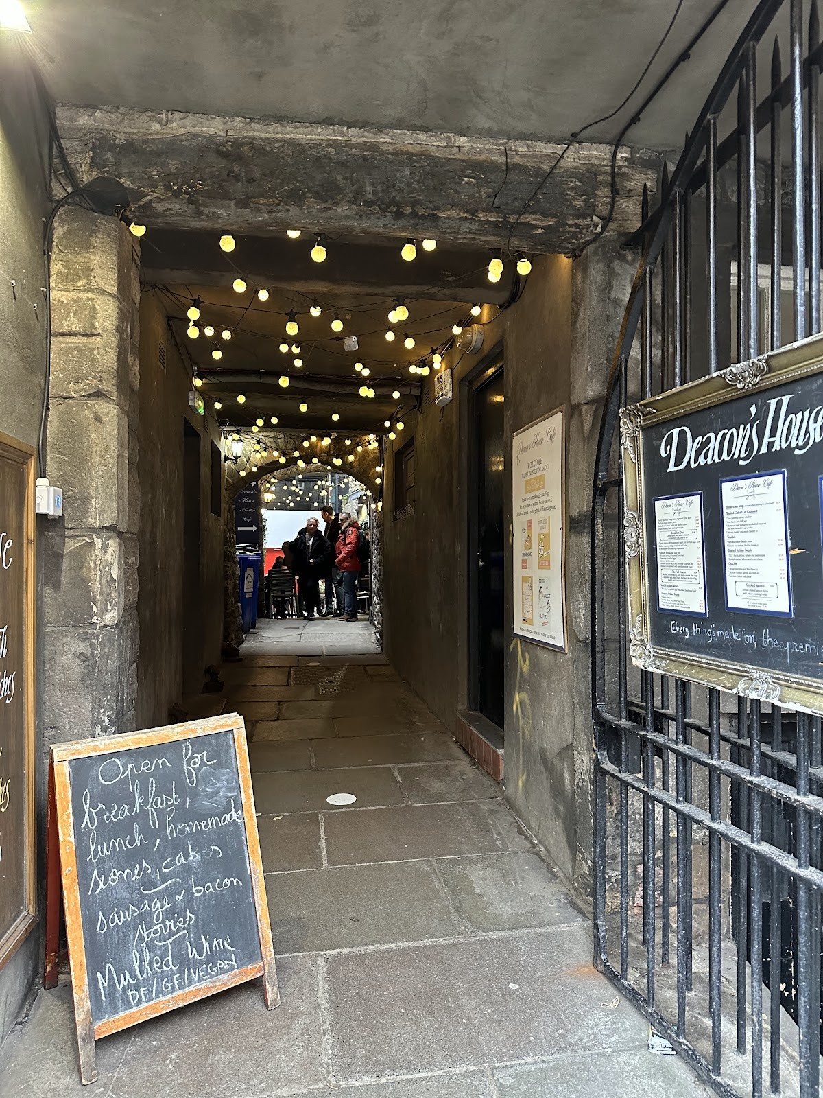 Deacon's House Cafe: the place