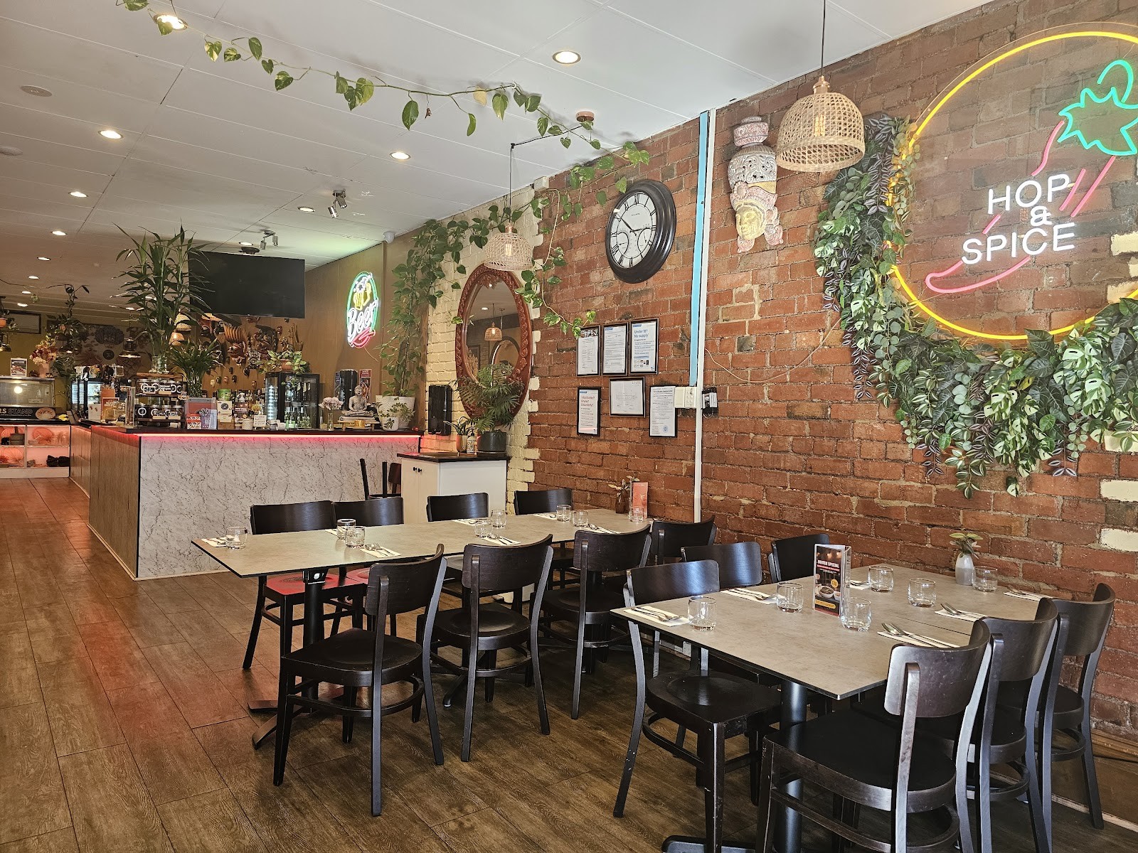 Hop & Spice Ascot Vale: the place