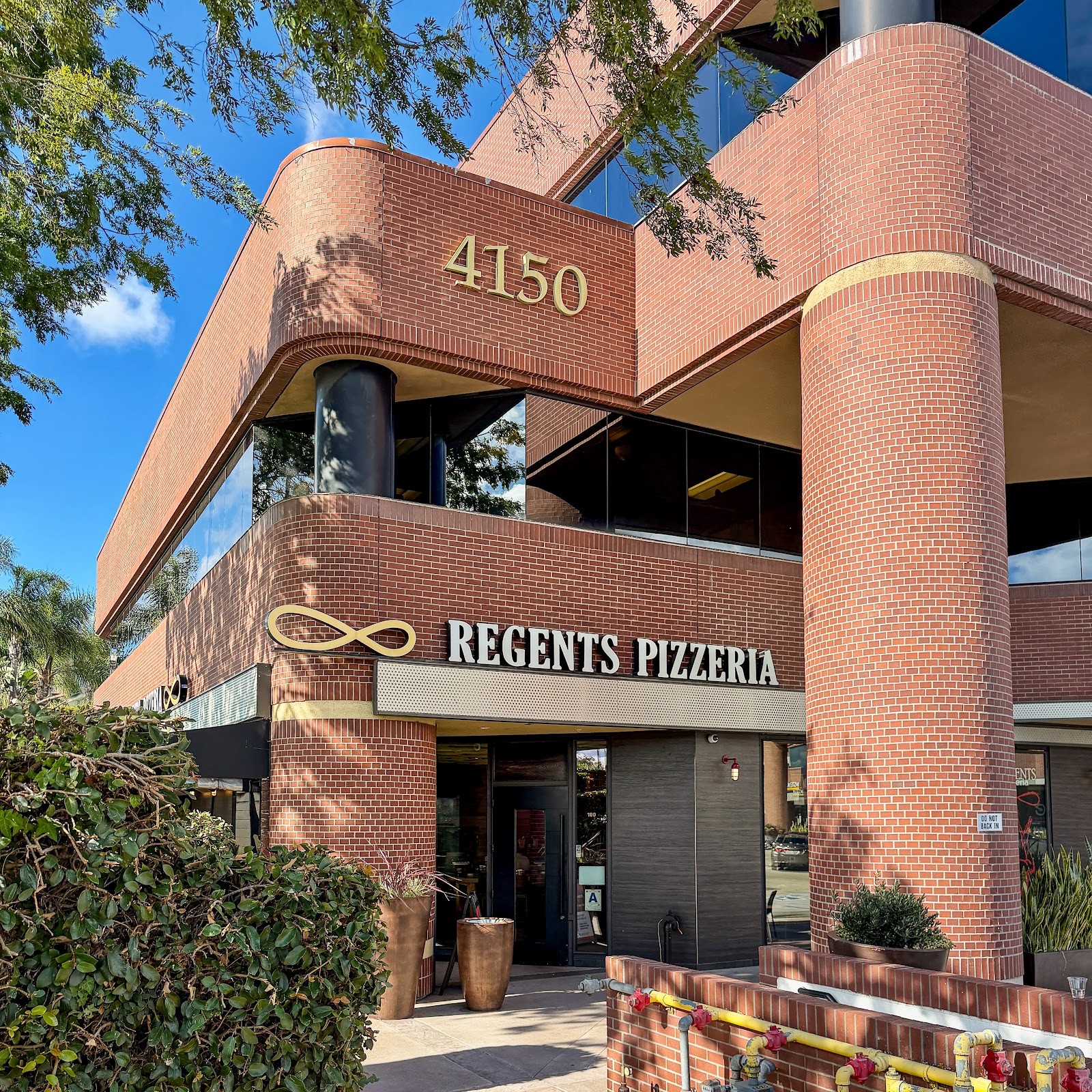 Regents Pizzeria: the place