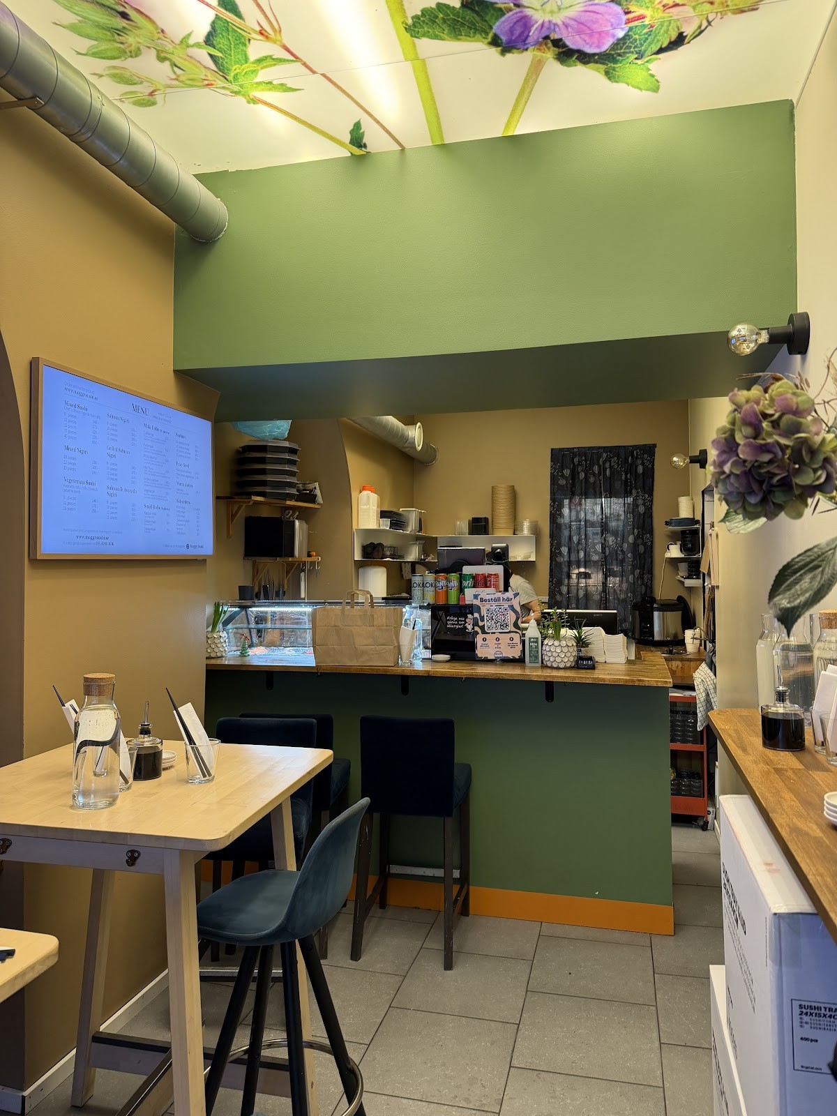 Mogge Sushi: the place