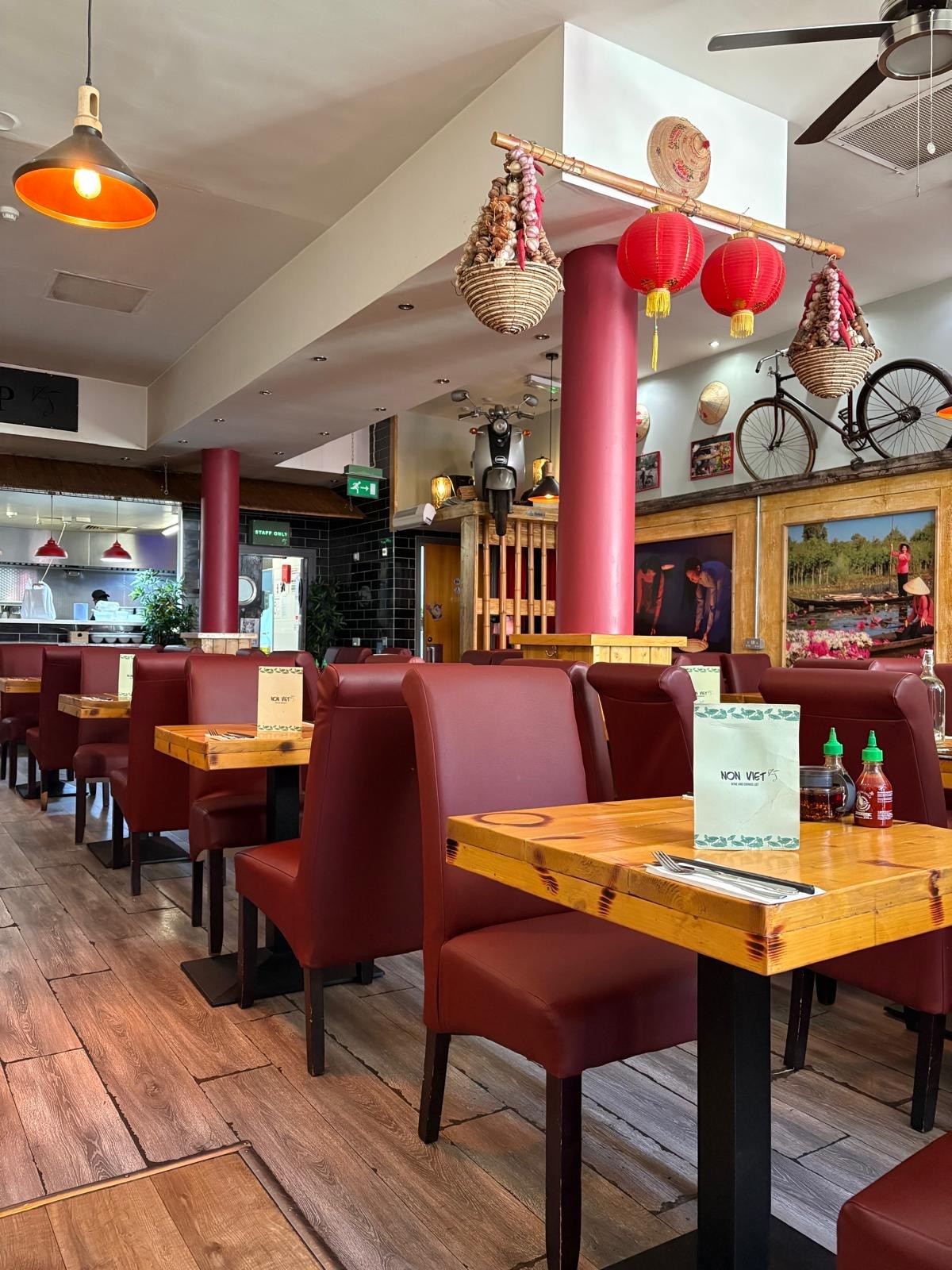 Non Viet Restaurant: the place