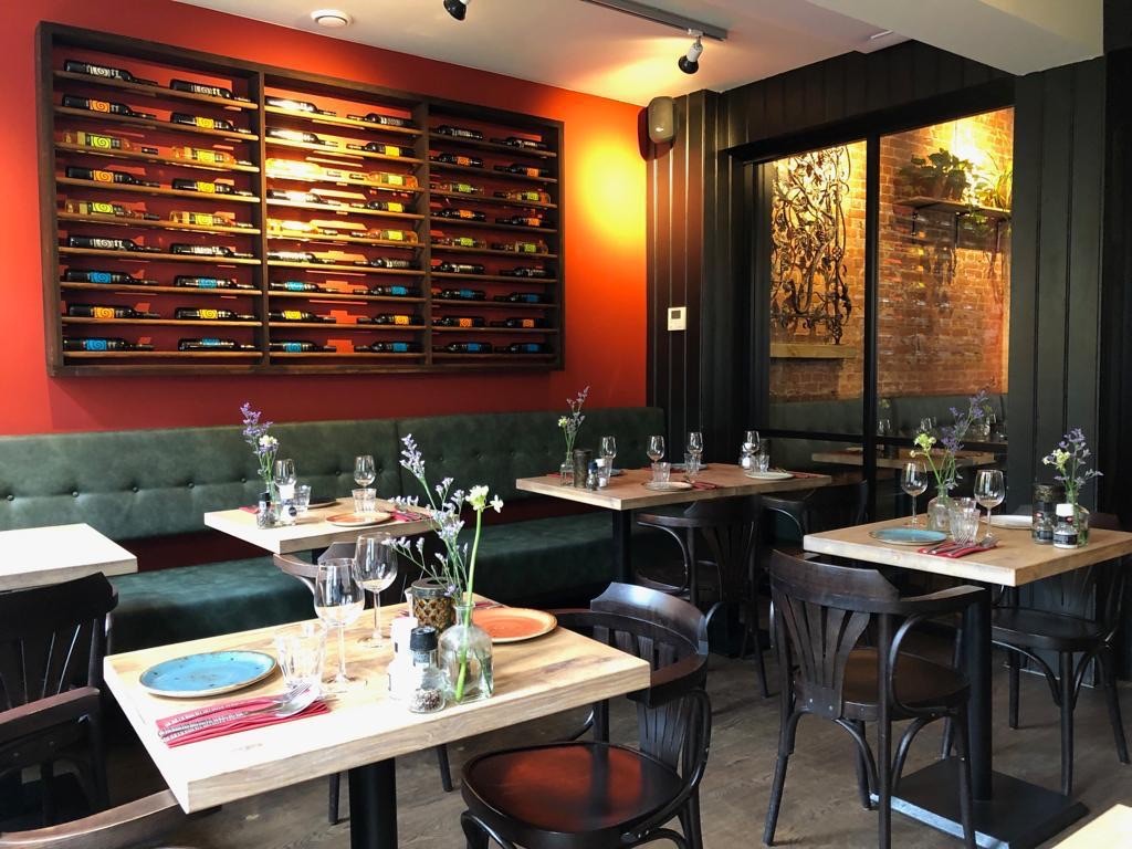 Oresti's taverna: the place