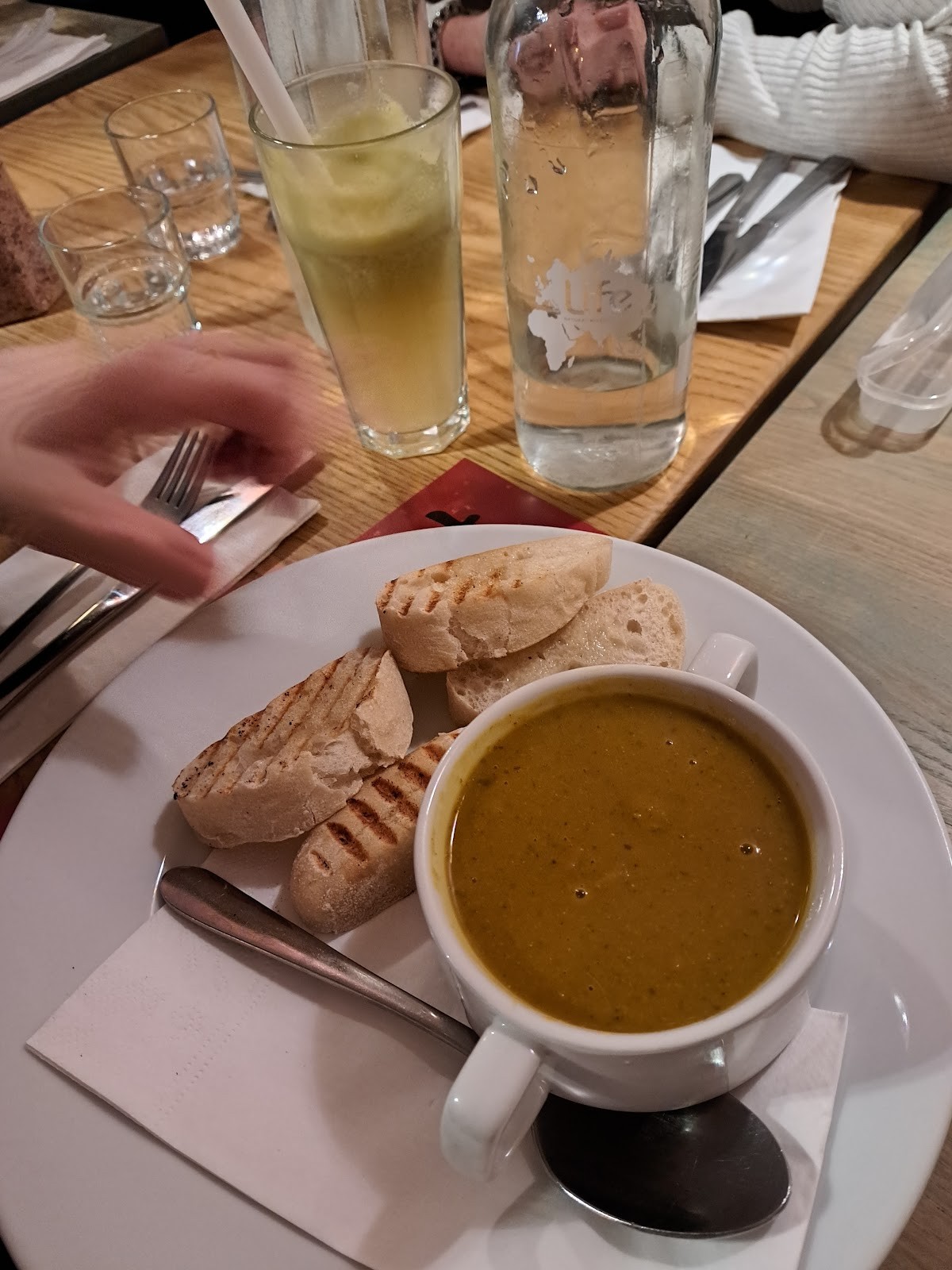 Sunbird Deli: food & drinks