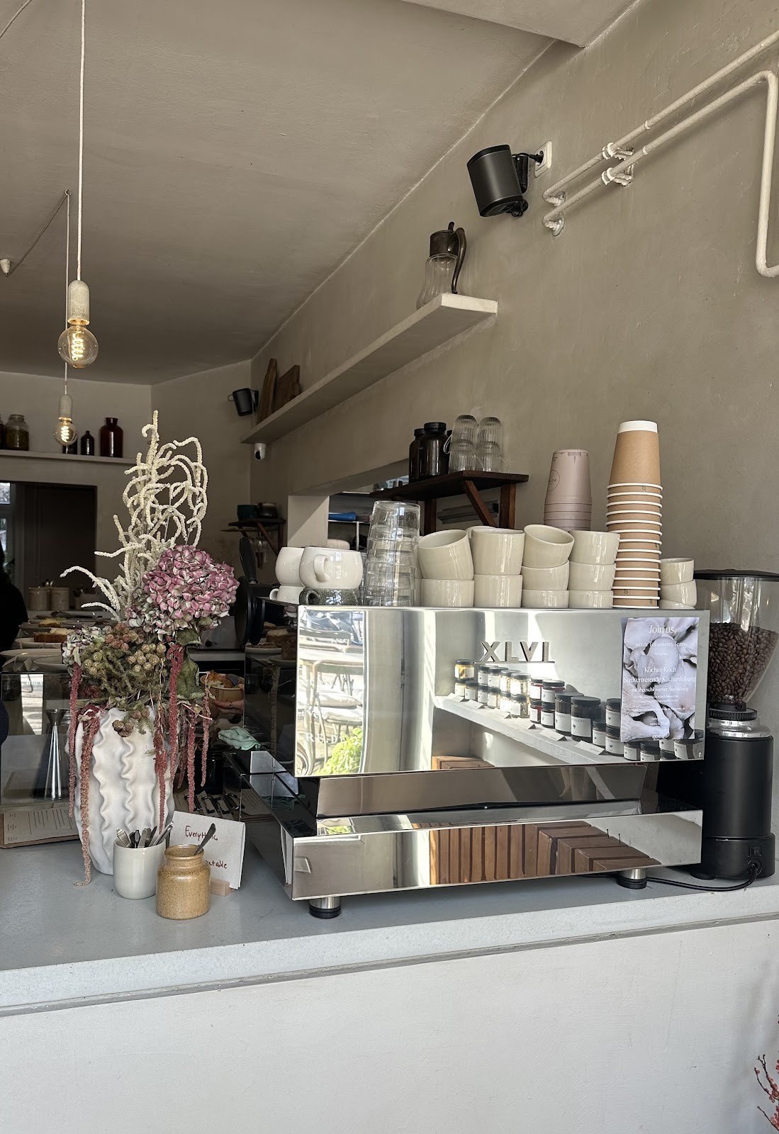 ÆNDRÈ Deli: the place