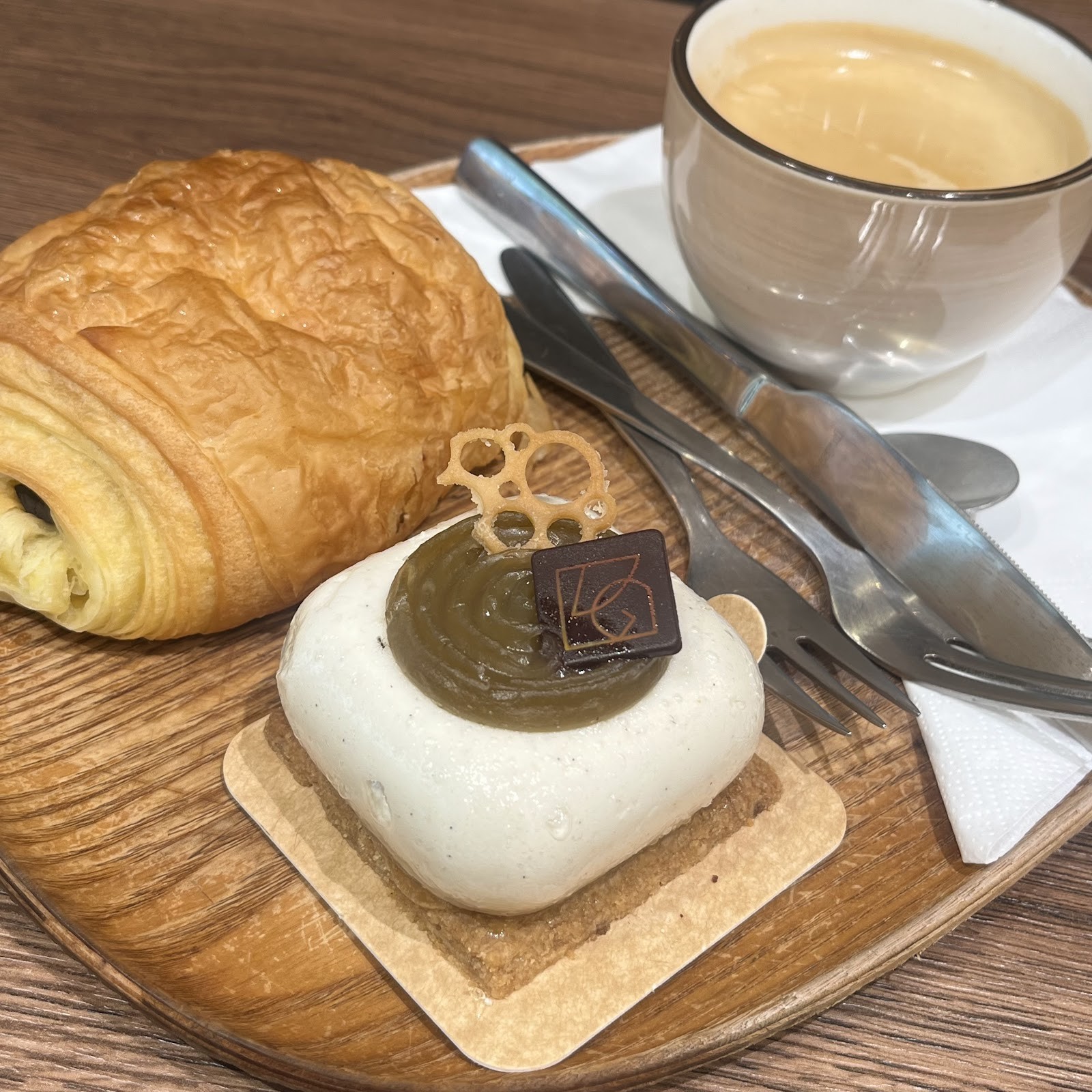 VG Pâtisserie: food & drinks