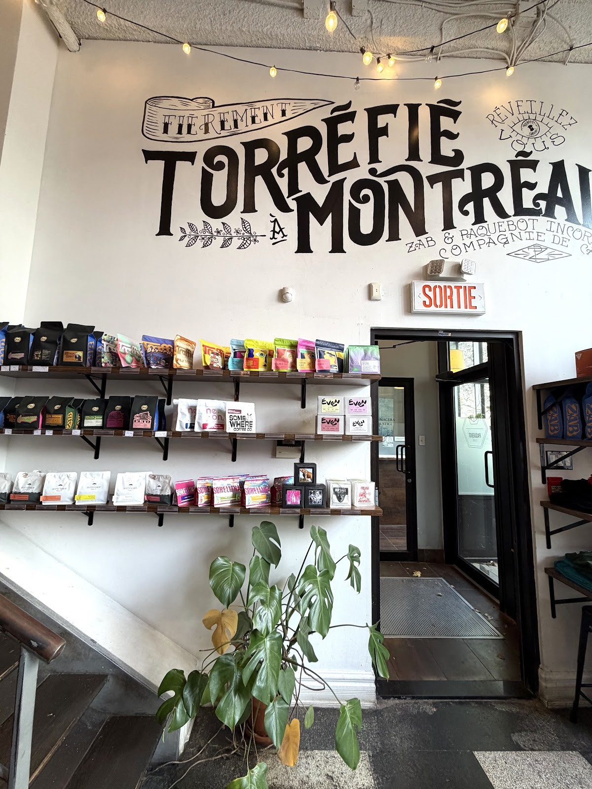 Café Paquebot Vieux-Montréal: the place