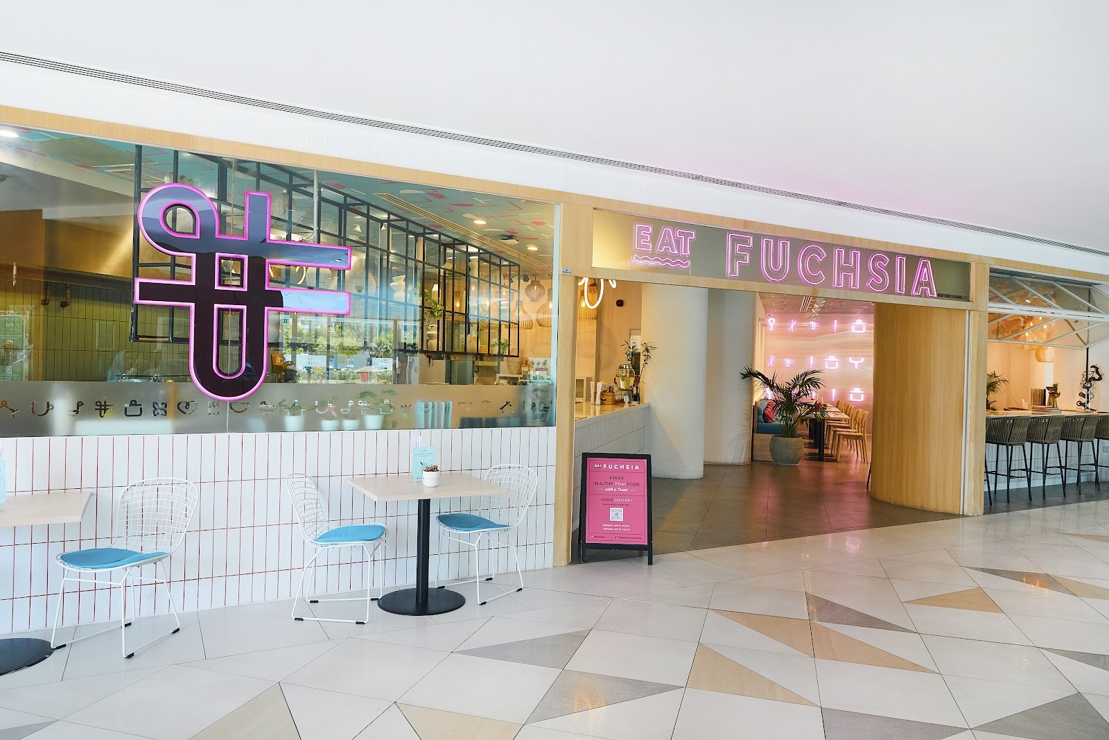 Eat Fuchsia - Bay Square: the place