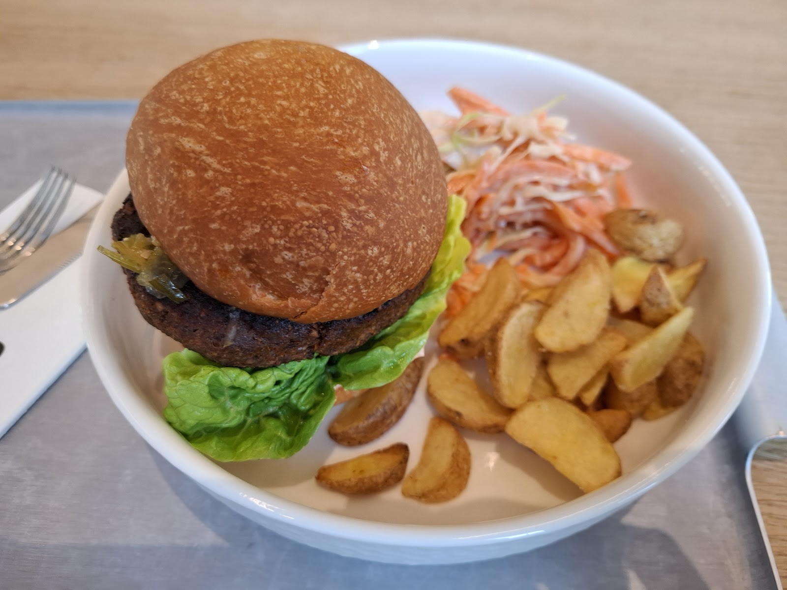 Roots Kitchen: food & drinks