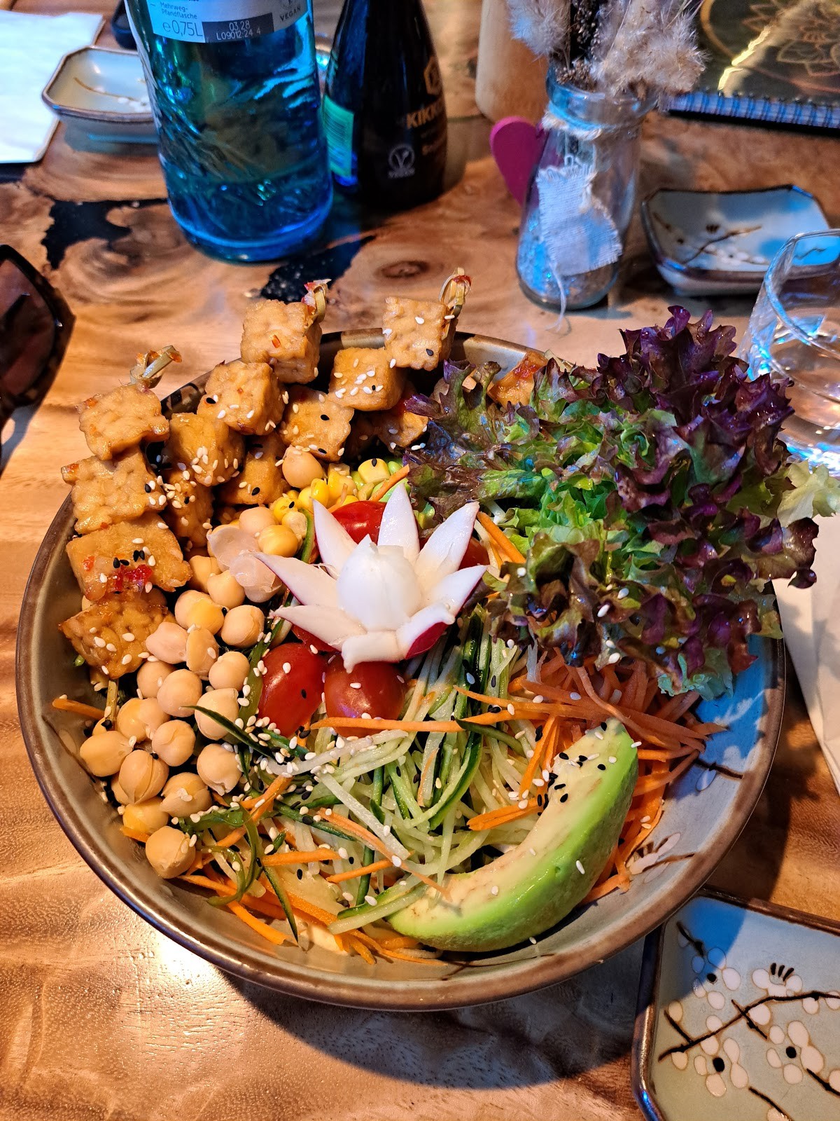 Mandala: food & drinks