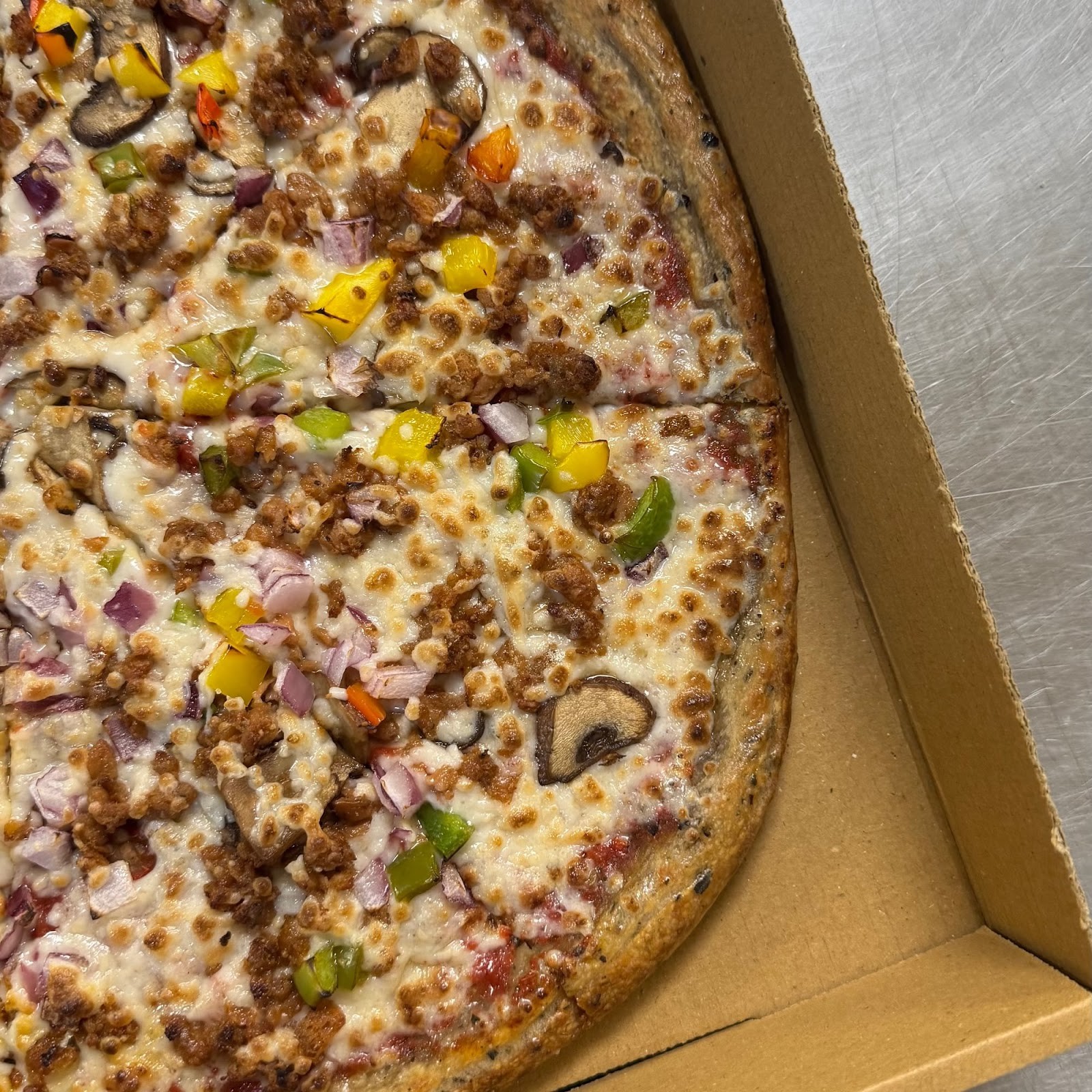 Plant Based Pizzeria: food & drinks