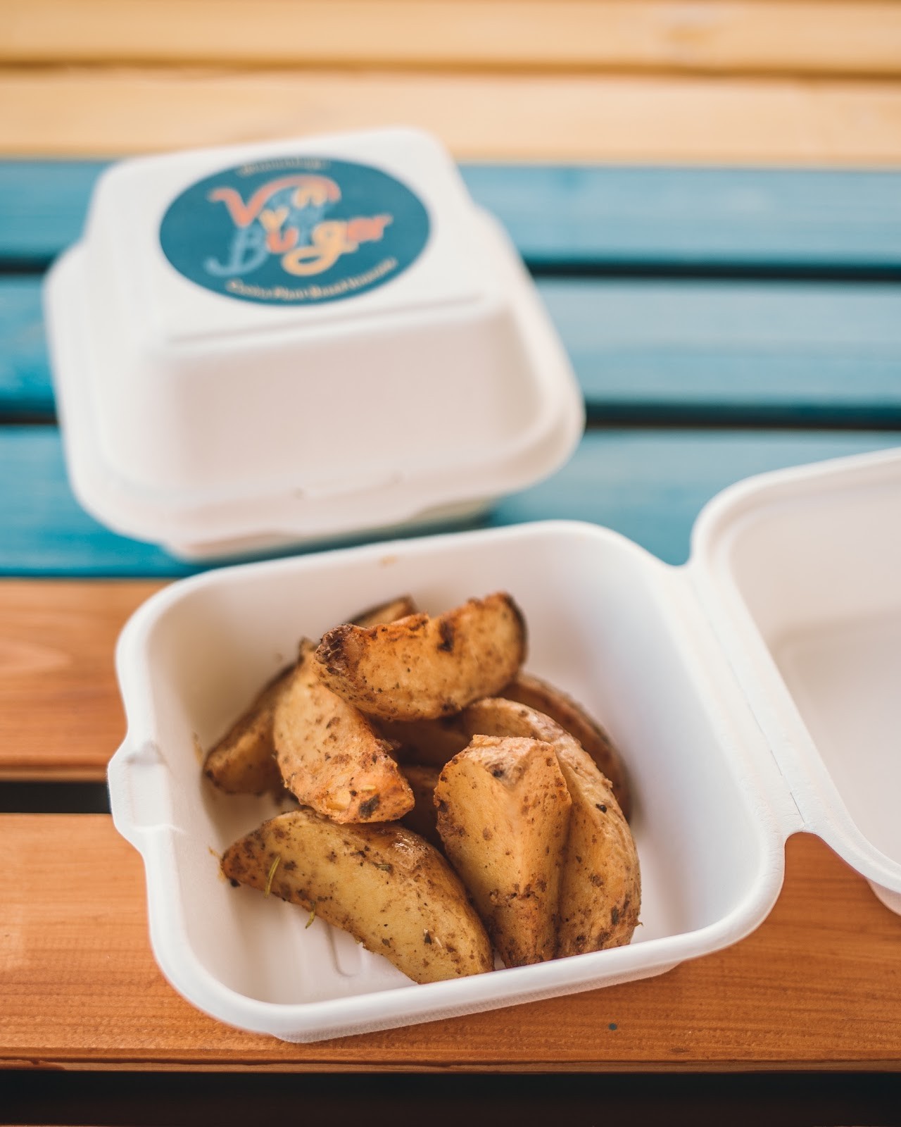 Van Ver Burger Food Truck: food & drinks
