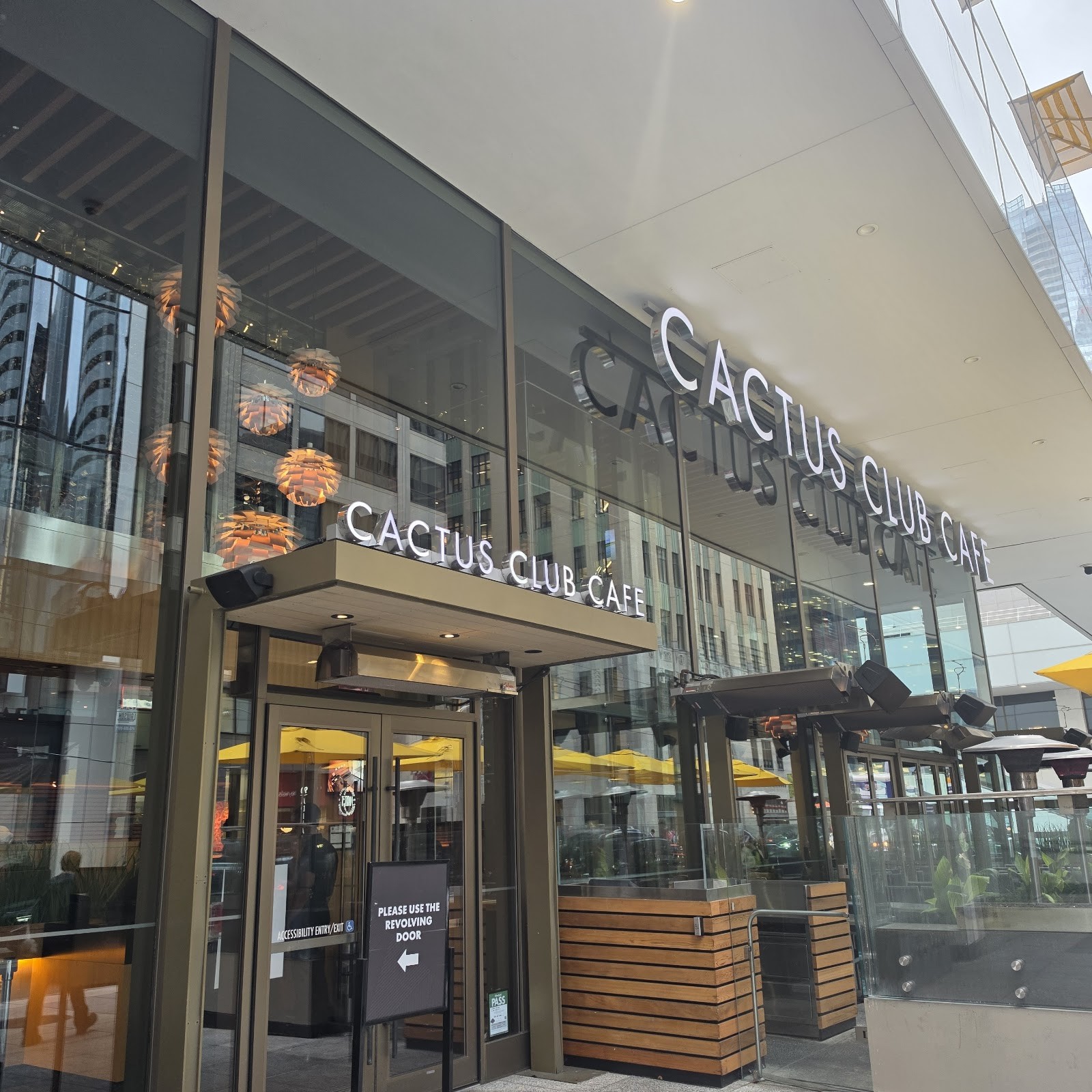 Cactus Club Cafe: the place