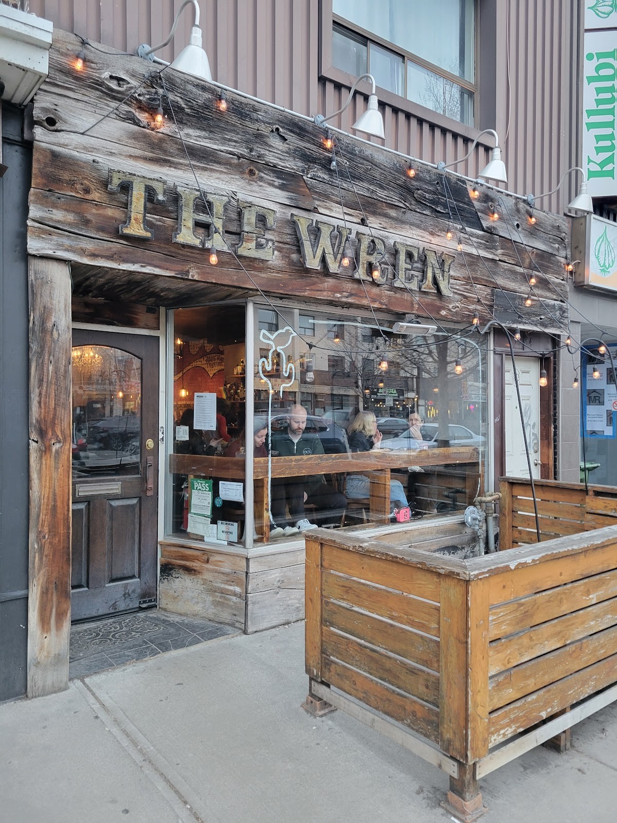 The Wren: the place