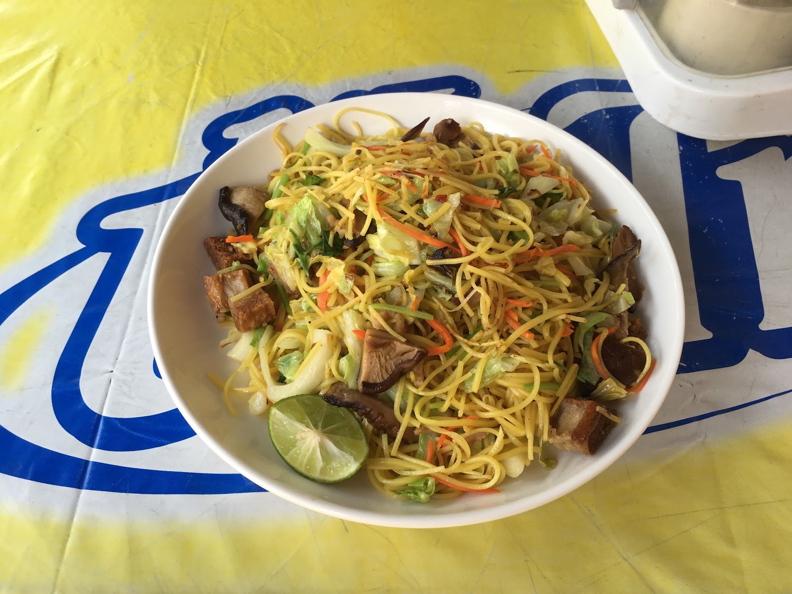 Vegetarian Restaurant (ร้านเจ): food & drinks